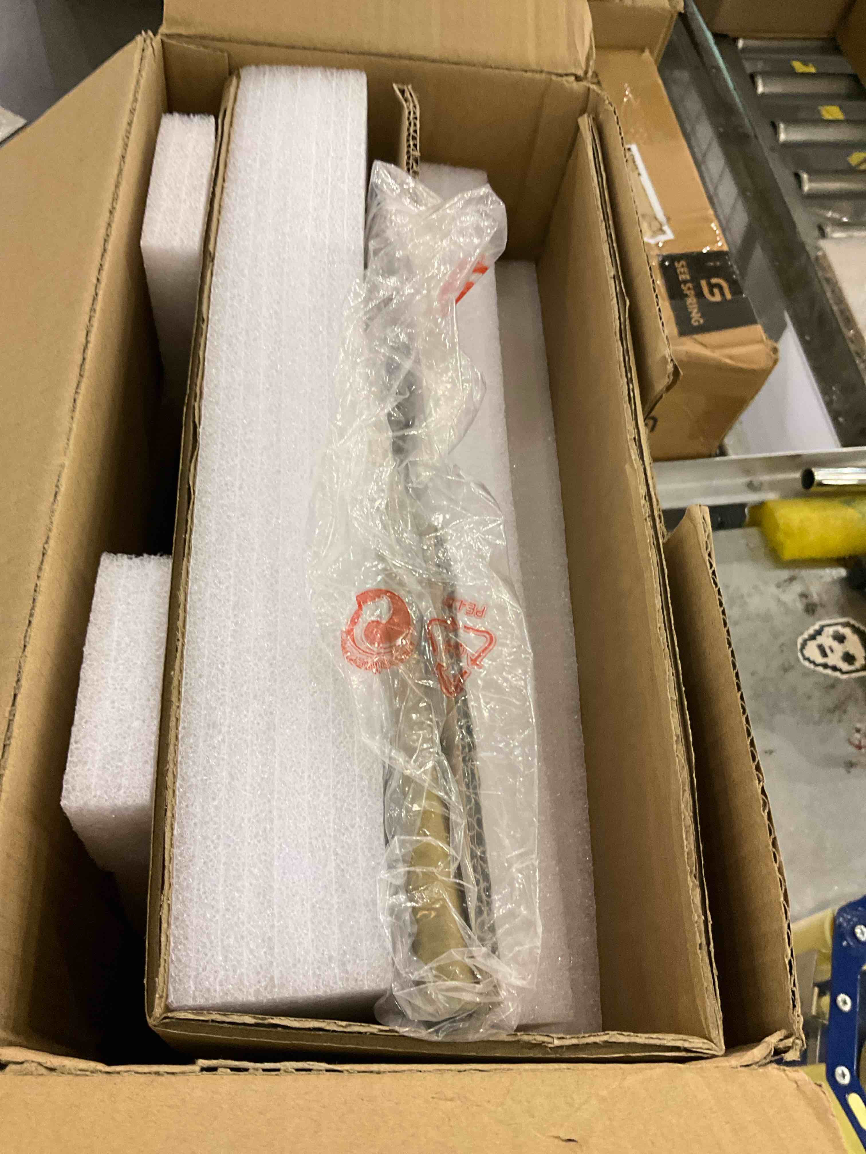 https://s3.amazonaws.com/lotting-images-prod/BargainHunt/EXS01047990_1708110510314.jpeg