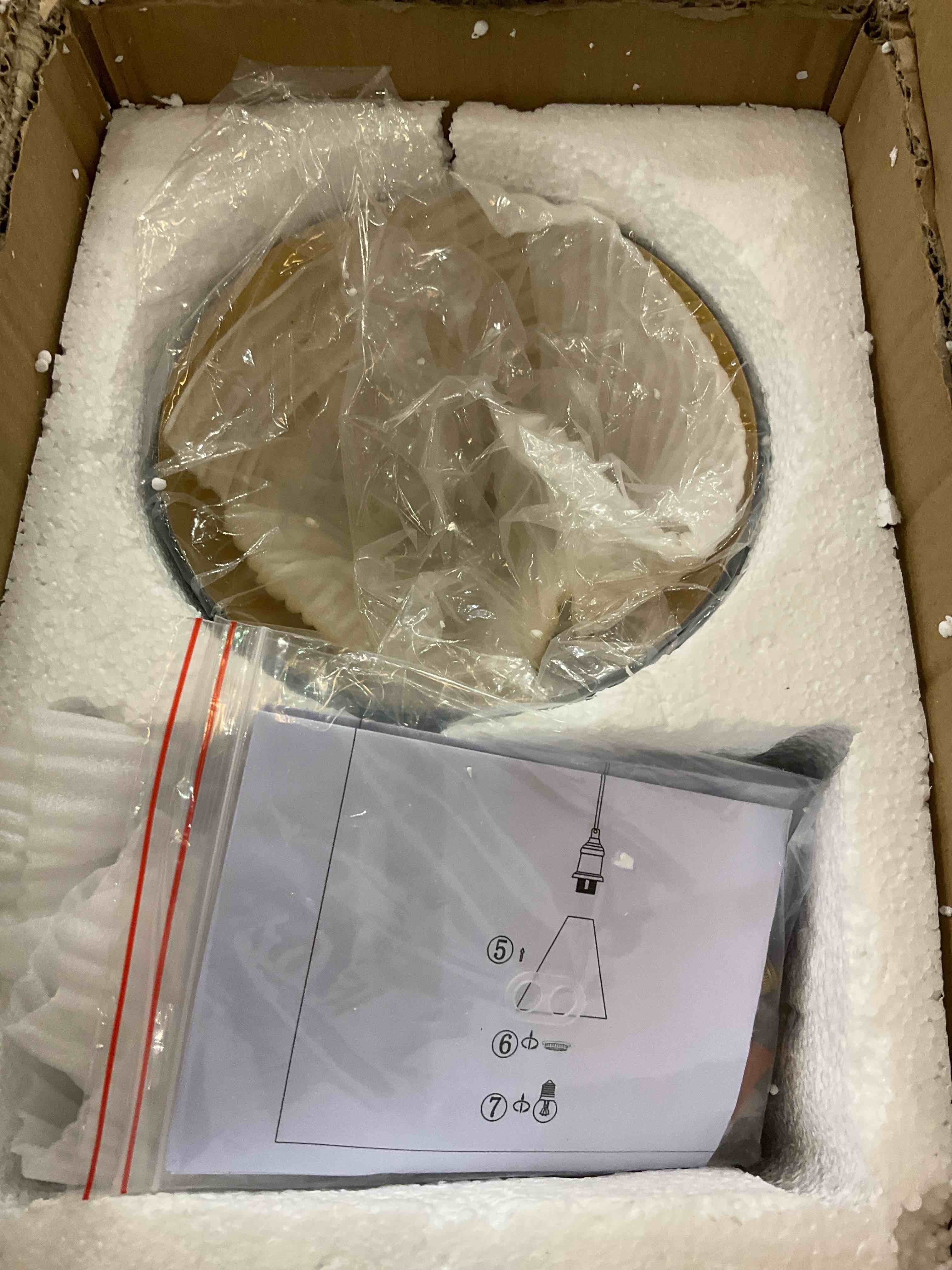 https://s3.amazonaws.com/lotting-images-prod/BargainHunt/EXS01048048_1708706109442.jpeg