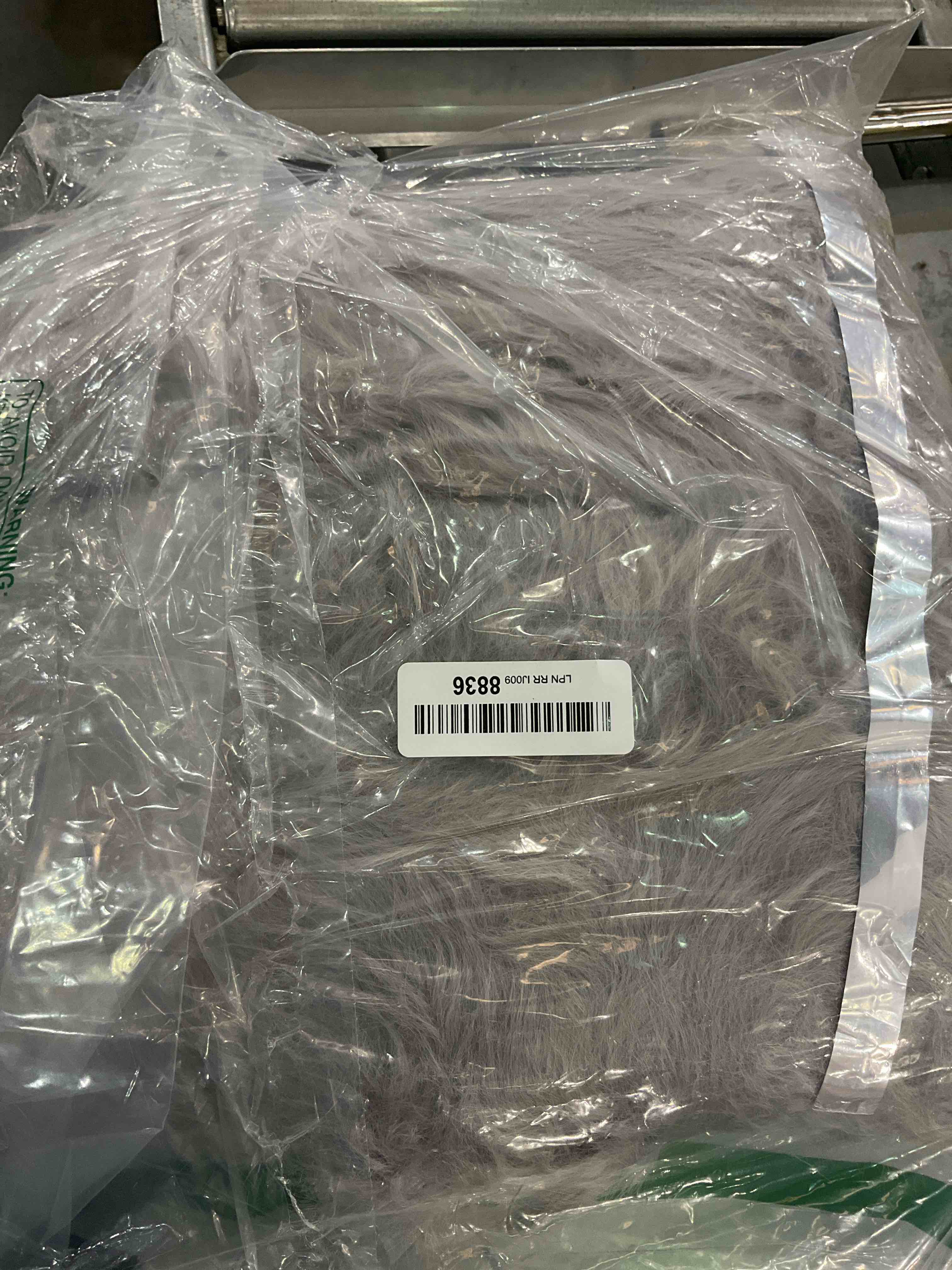 https://s3.amazonaws.com/lotting-images-prod/BargainHunt/EXS01048086_1708712314058.jpeg