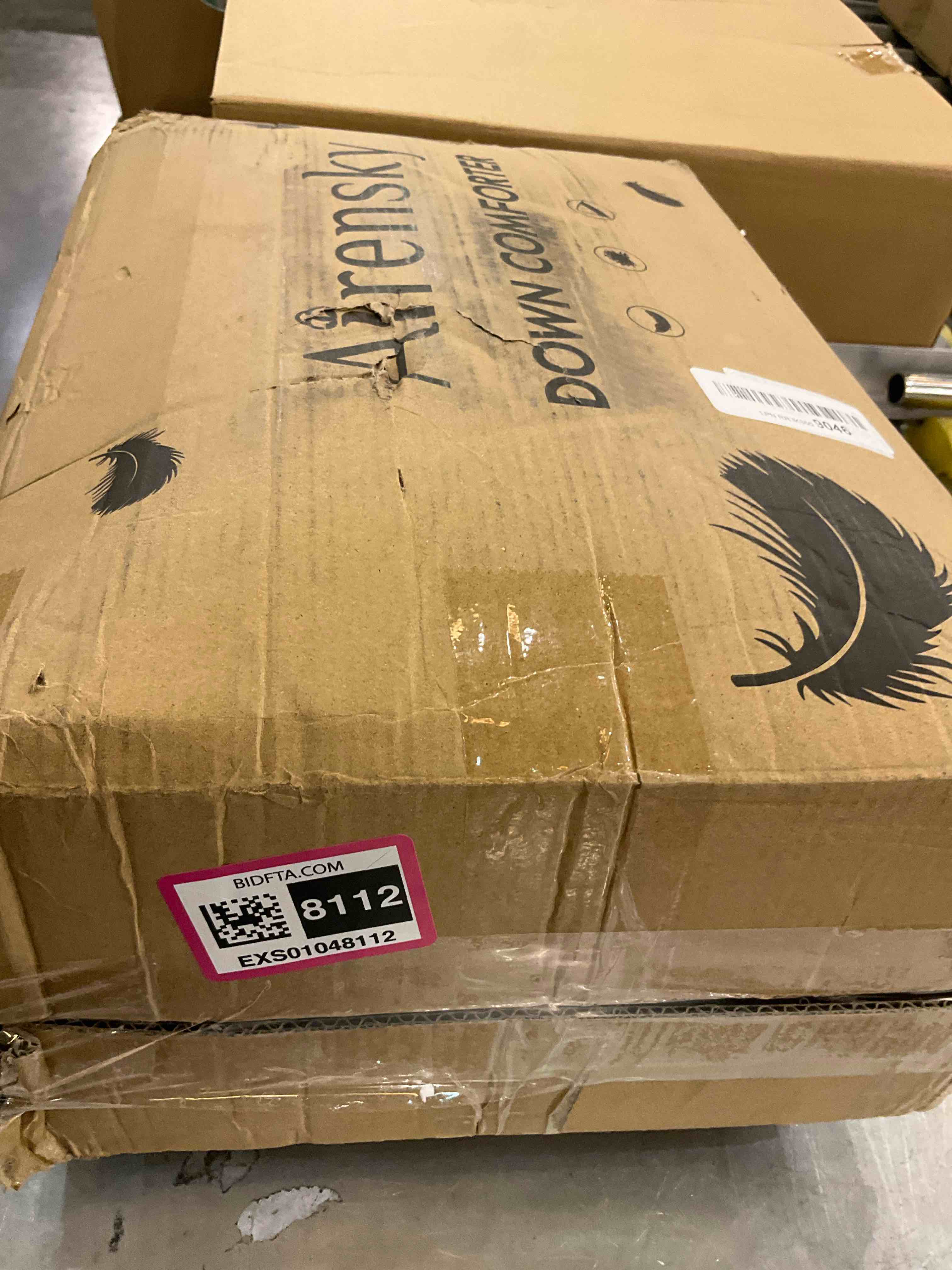 https://s3.amazonaws.com/lotting-images-prod/BargainHunt/EXS01048112_1708713979180.jpeg
