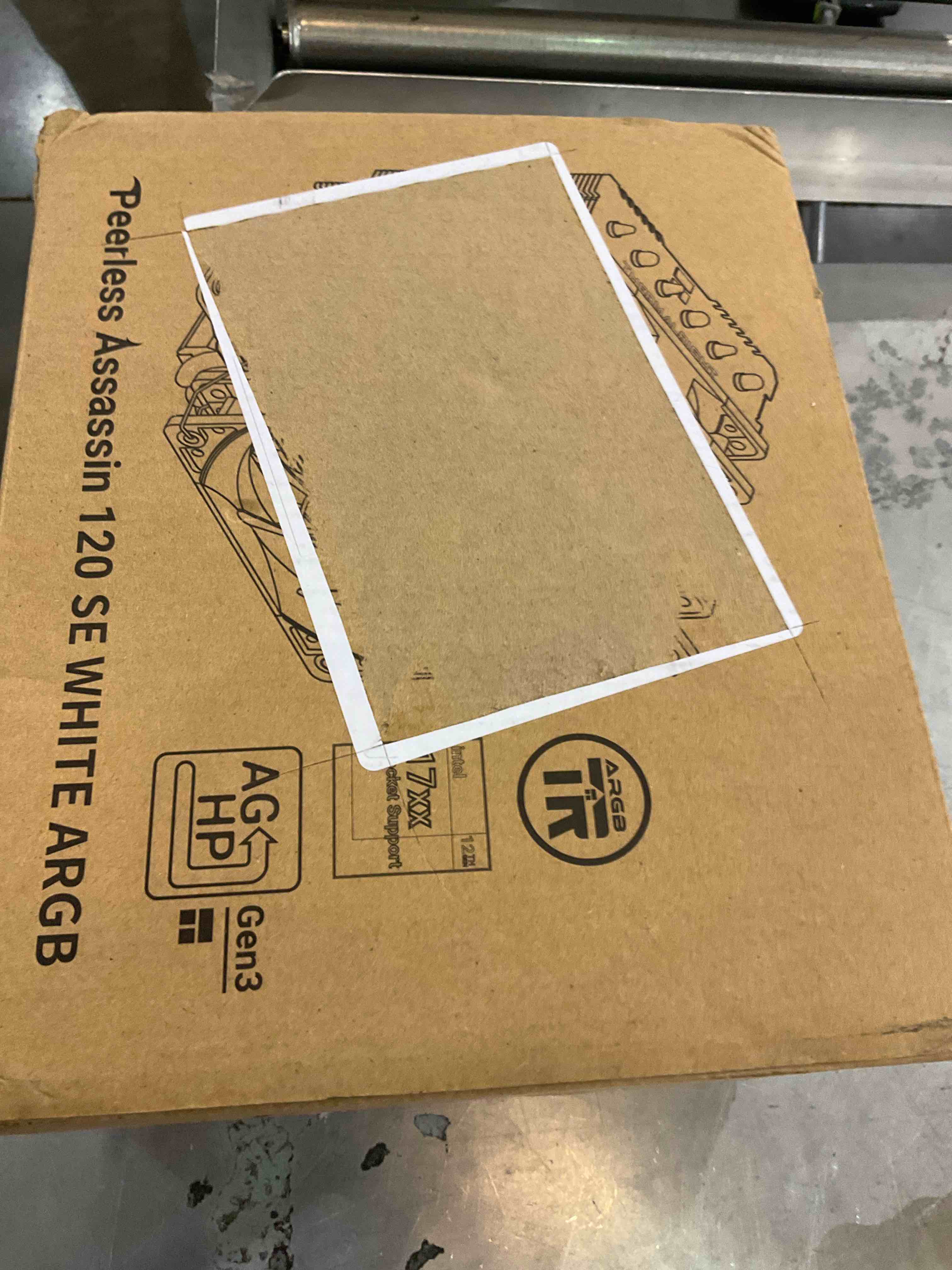 https://s3.amazonaws.com/lotting-images-prod/BargainHunt/EXS01048116_1708714203758.jpeg
