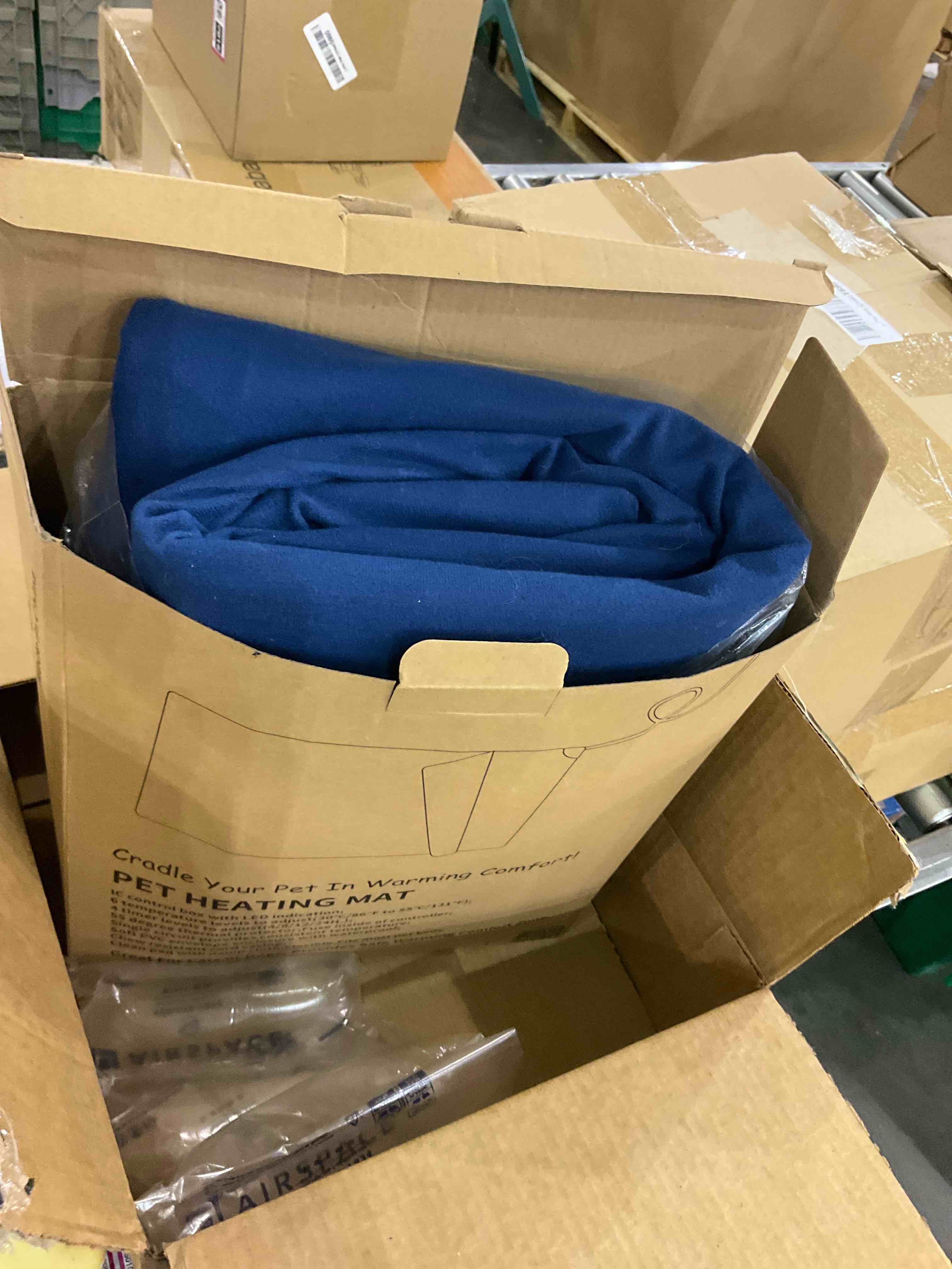 https://s3.amazonaws.com/lotting-images-prod/BargainHunt/EXS01048344_1709645903754.jpeg