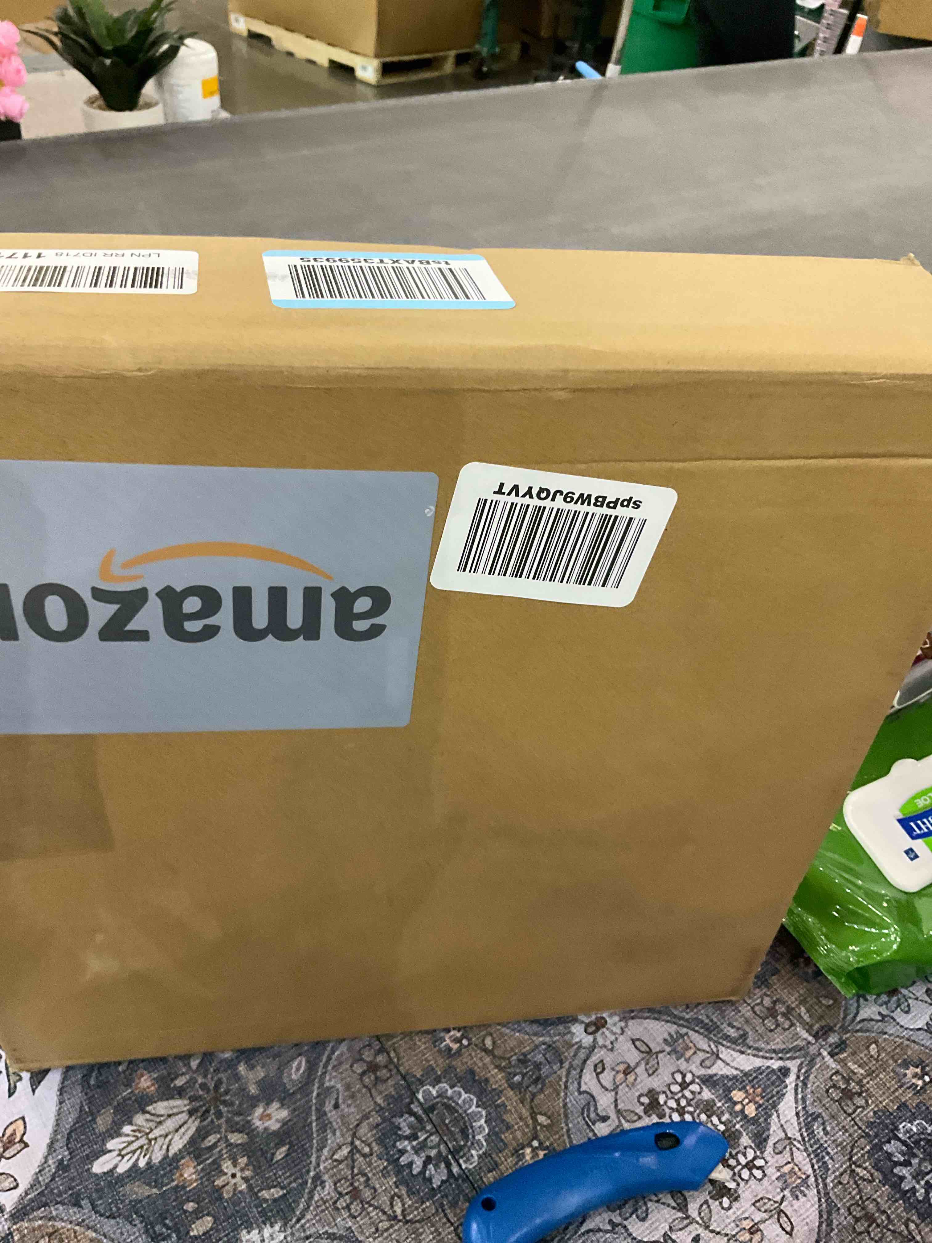 https://s3.amazonaws.com/lotting-images-prod/BargainHunt/EXS01048490_1709742868633.jpeg