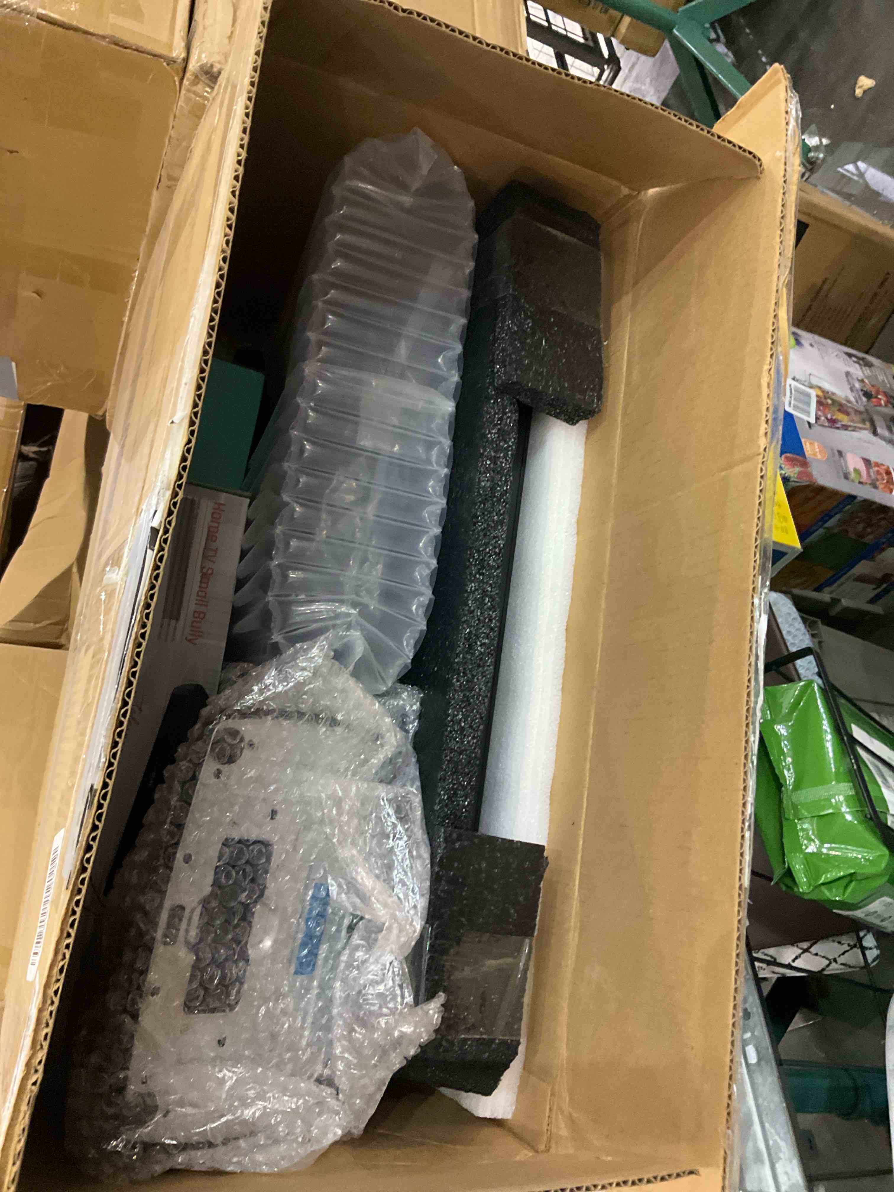 https://s3.amazonaws.com/lotting-images-prod/BargainHunt/EXS01048495_1709743562175.jpeg