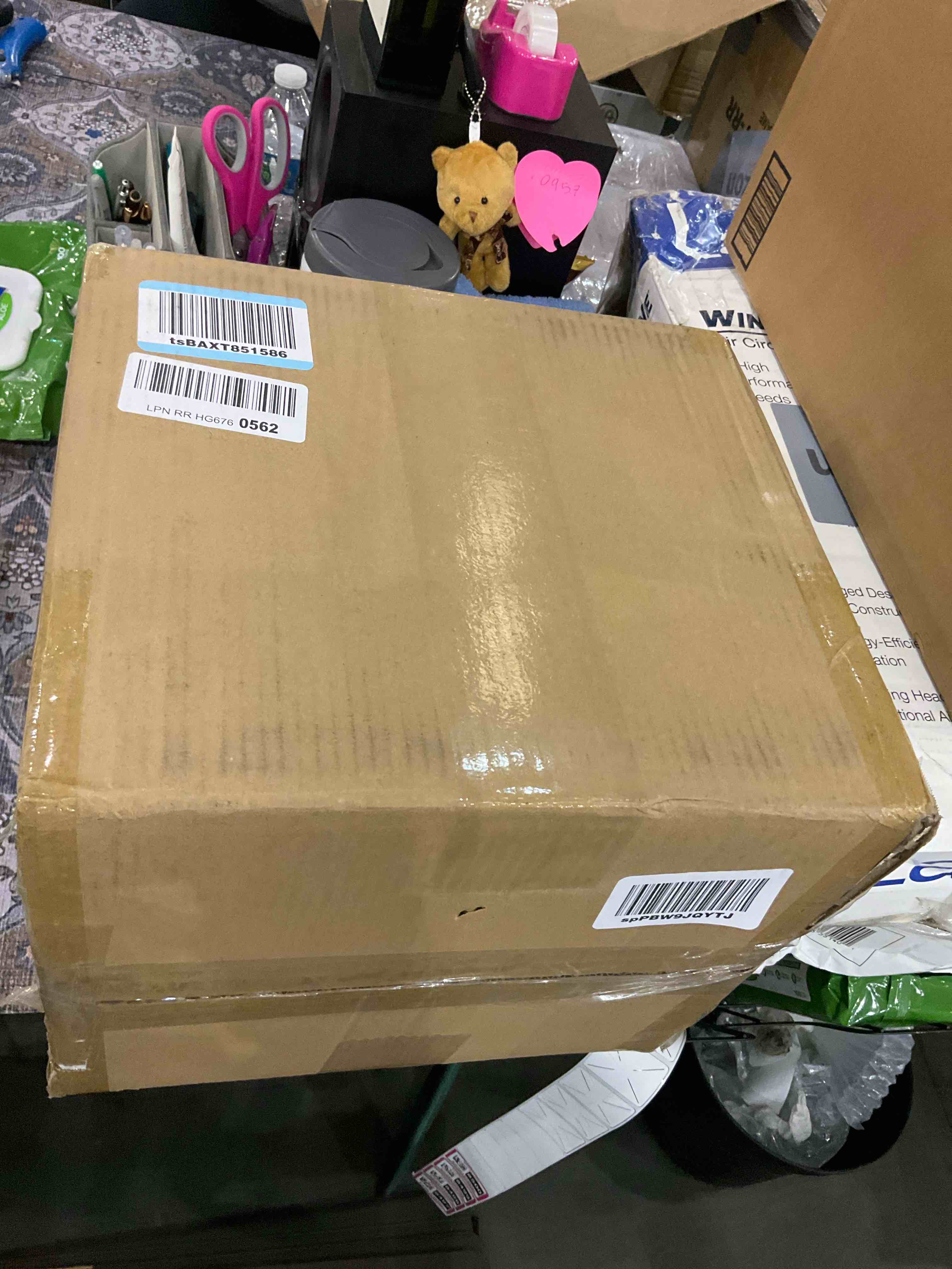 https://s3.amazonaws.com/lotting-images-prod/BargainHunt/EXS01048497_1709746822597.jpeg