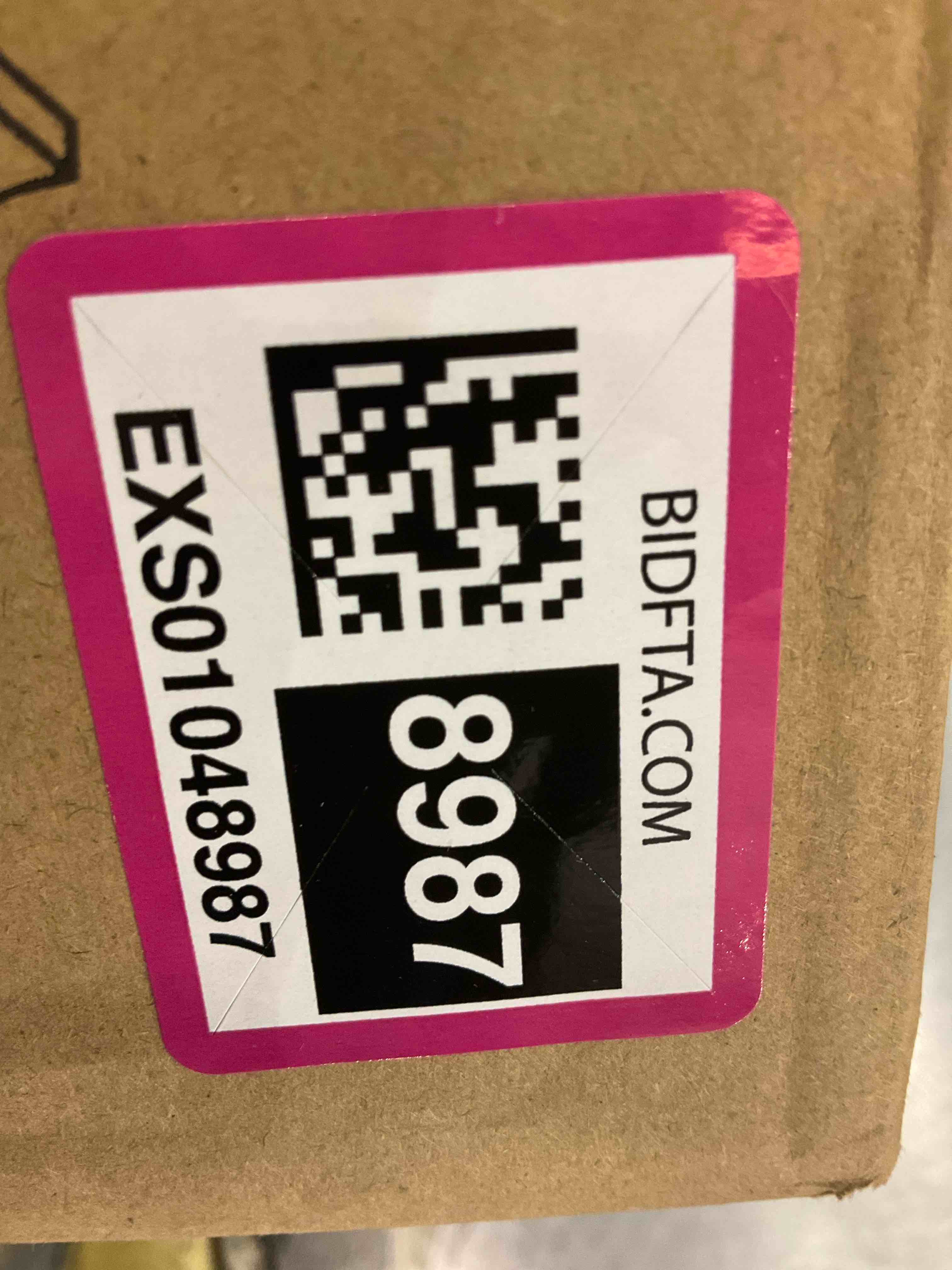 https://s3.amazonaws.com/lotting-images-prod/BargainHunt/EXS01048987_1707941989409.jpeg
