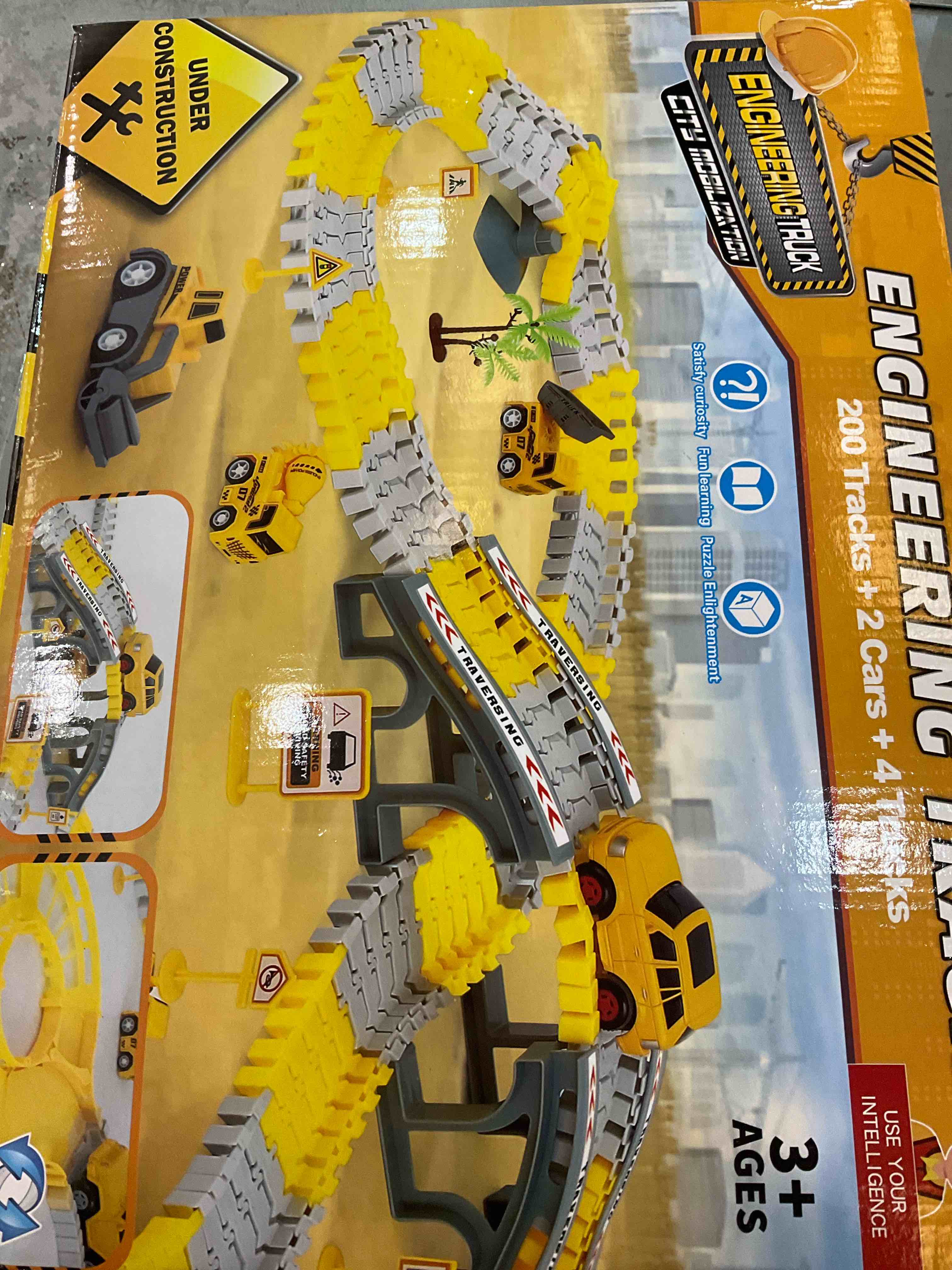 https://s3.amazonaws.com/lotting-images-prod/BargainHunt/EXS01049330_1708111597273.jpeg