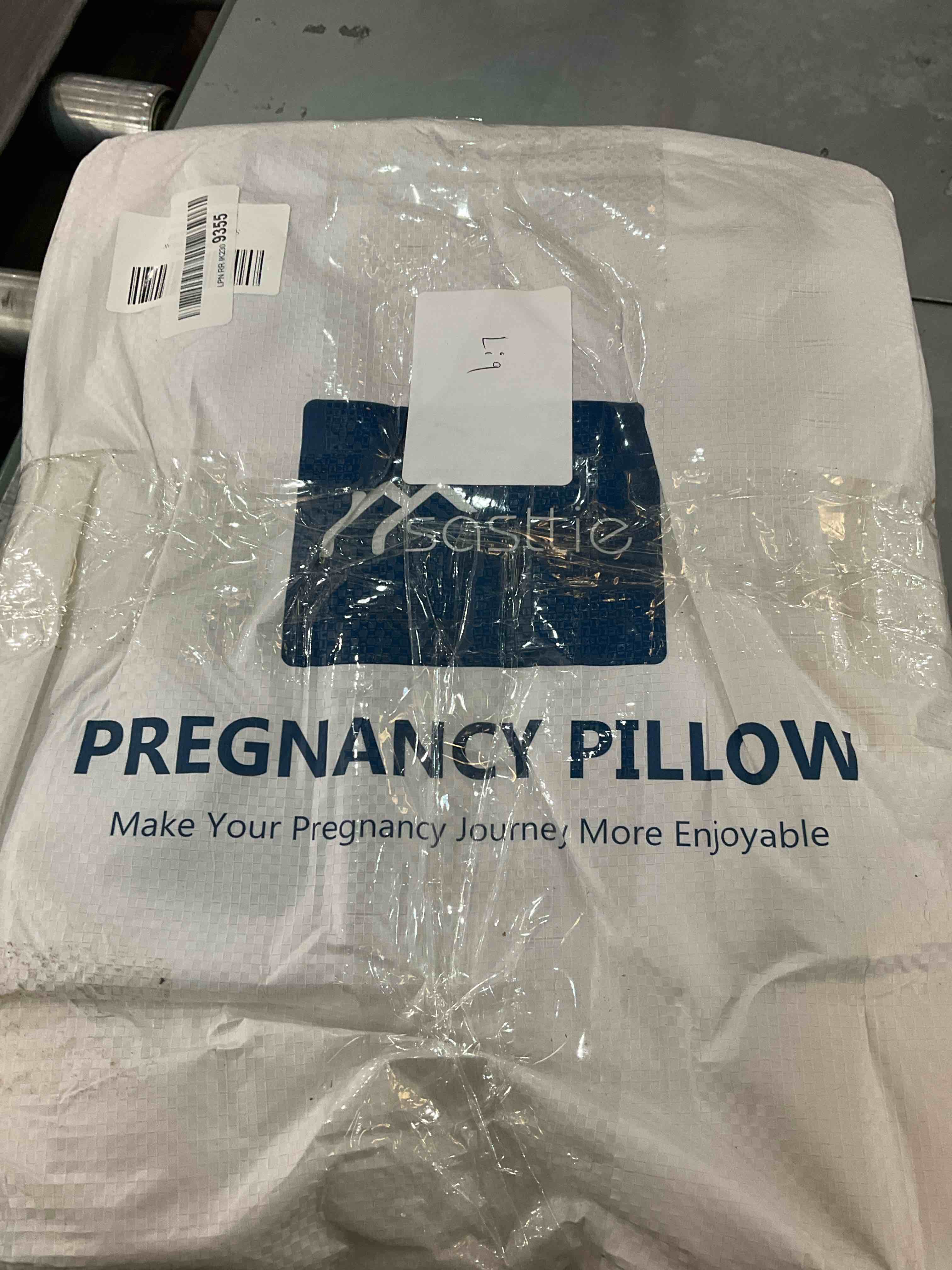 https://s3.amazonaws.com/lotting-images-prod/BargainHunt/EXS01049358_1708356703128.jpeg