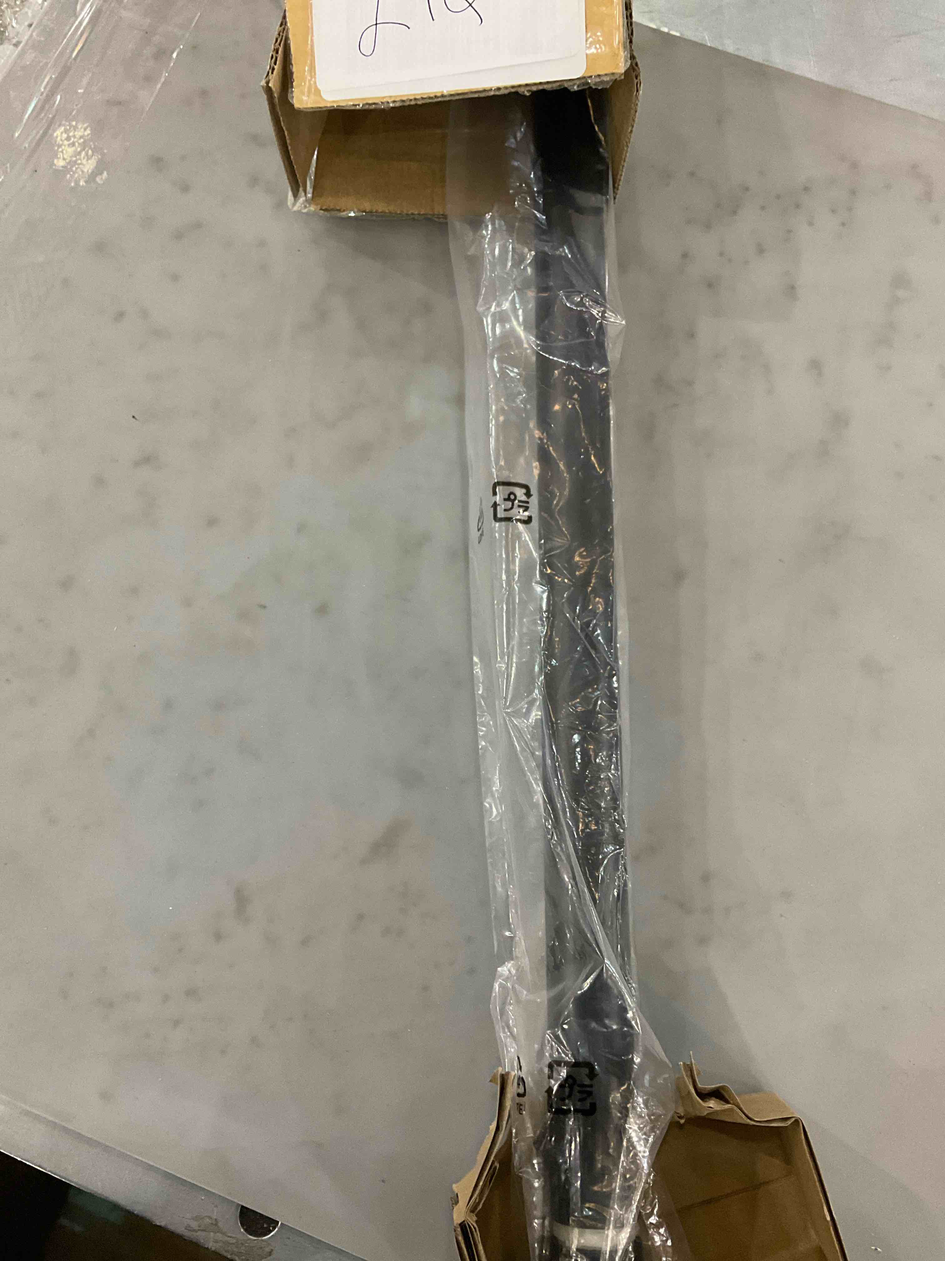 https://s3.amazonaws.com/lotting-images-prod/BargainHunt/EXS01049368_1708358191101.jpeg