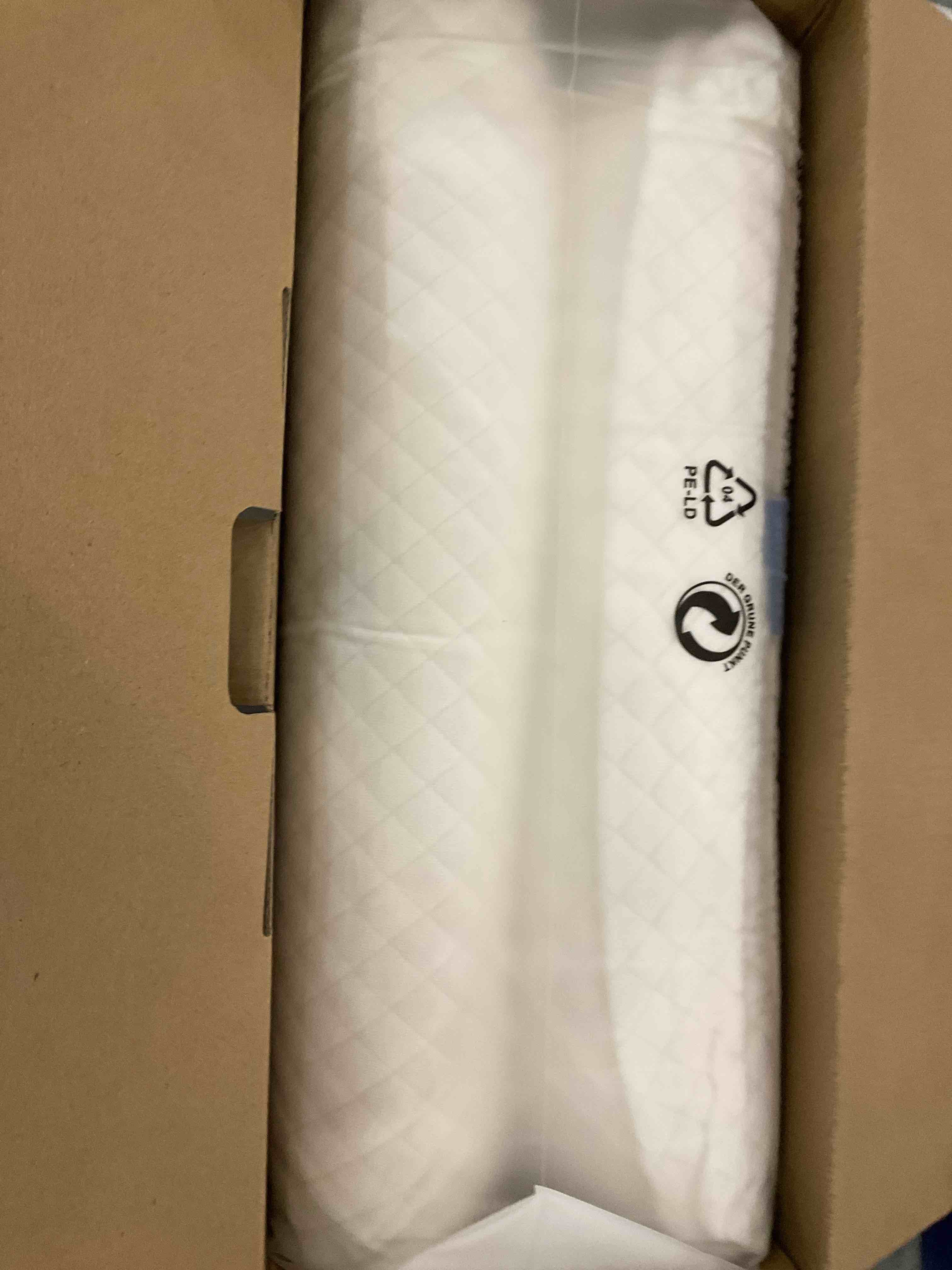 https://s3.amazonaws.com/lotting-images-prod/BargainHunt/EXS01049522_1707405262919.jpeg