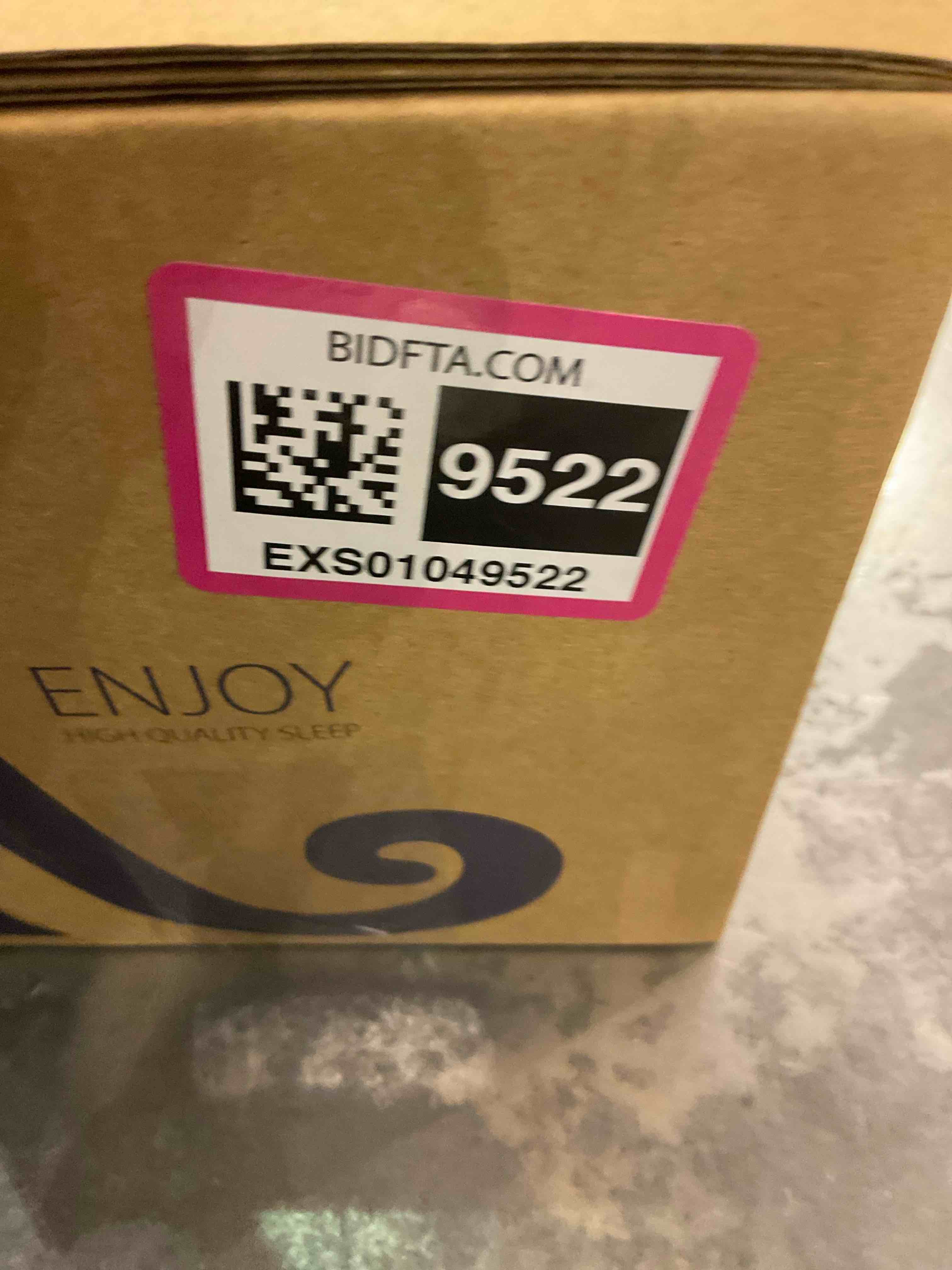 https://s3.amazonaws.com/lotting-images-prod/BargainHunt/EXS01049522_1707405284664.jpeg