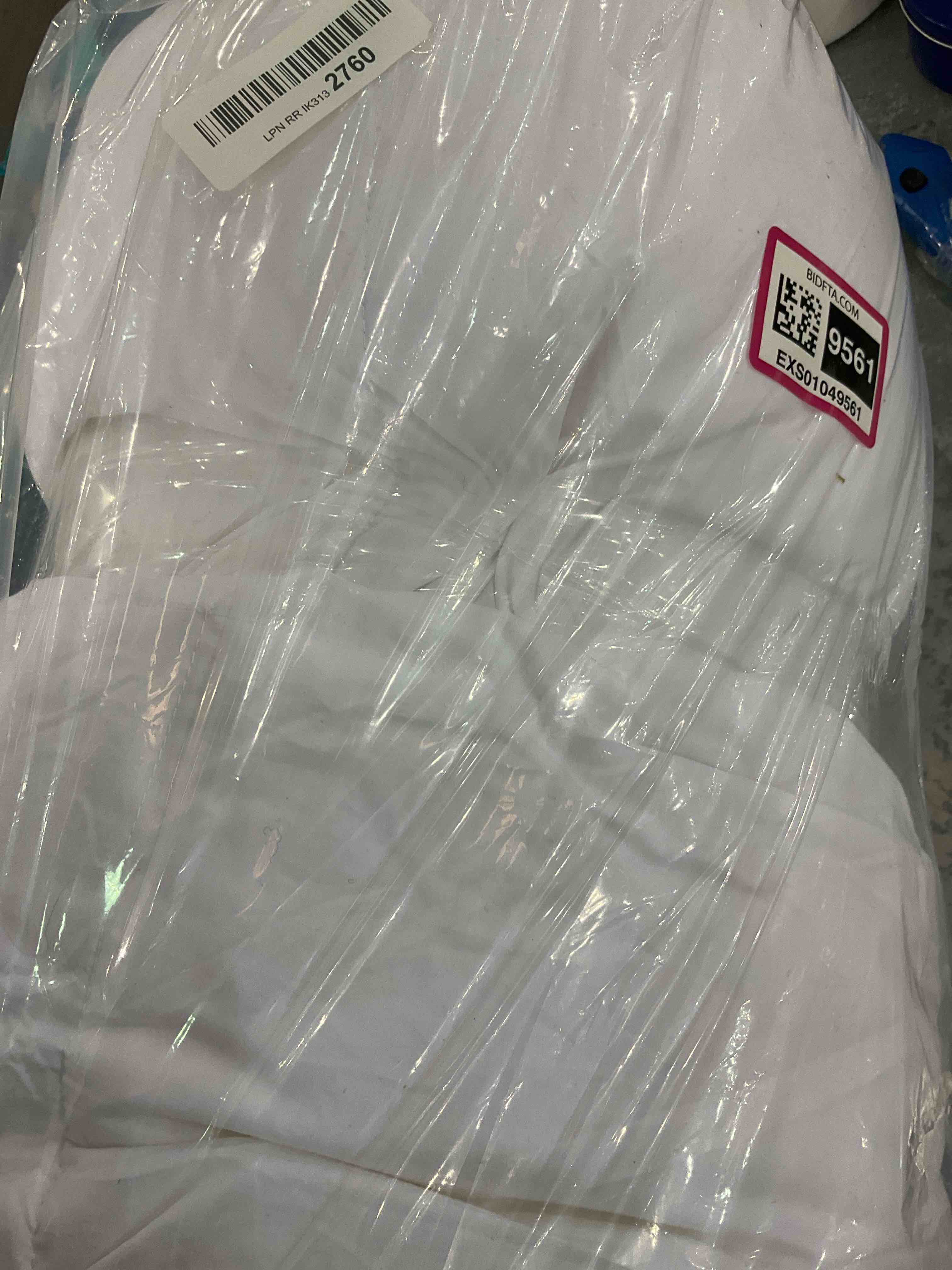 https://s3.amazonaws.com/lotting-images-prod/BargainHunt/EXS01049561_1707409164894.jpeg
