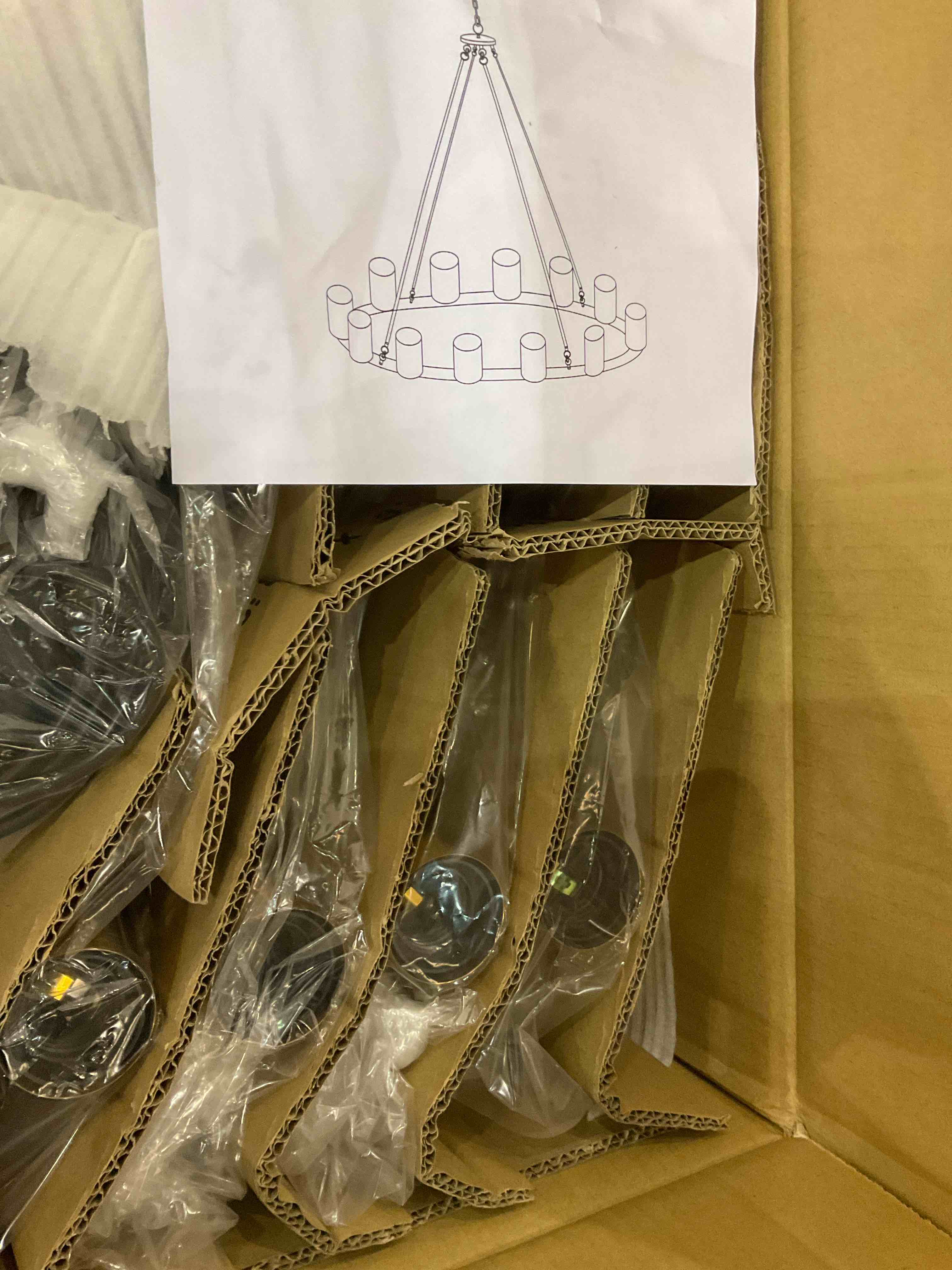 https://s3.amazonaws.com/lotting-images-prod/BargainHunt/EXS01049717_1707500744893.jpeg
