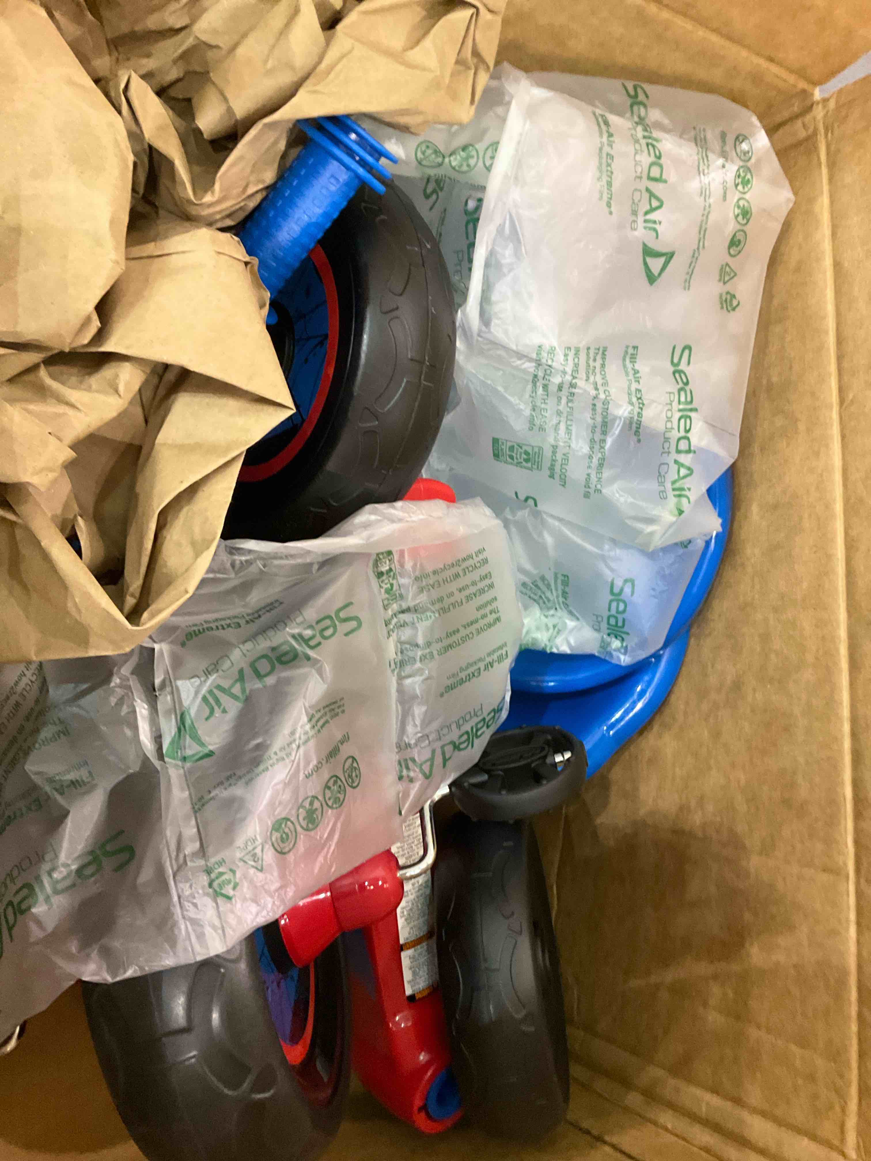 https://s3.amazonaws.com/lotting-images-prod/BargainHunt/EXS01049821_1707752804035.jpeg