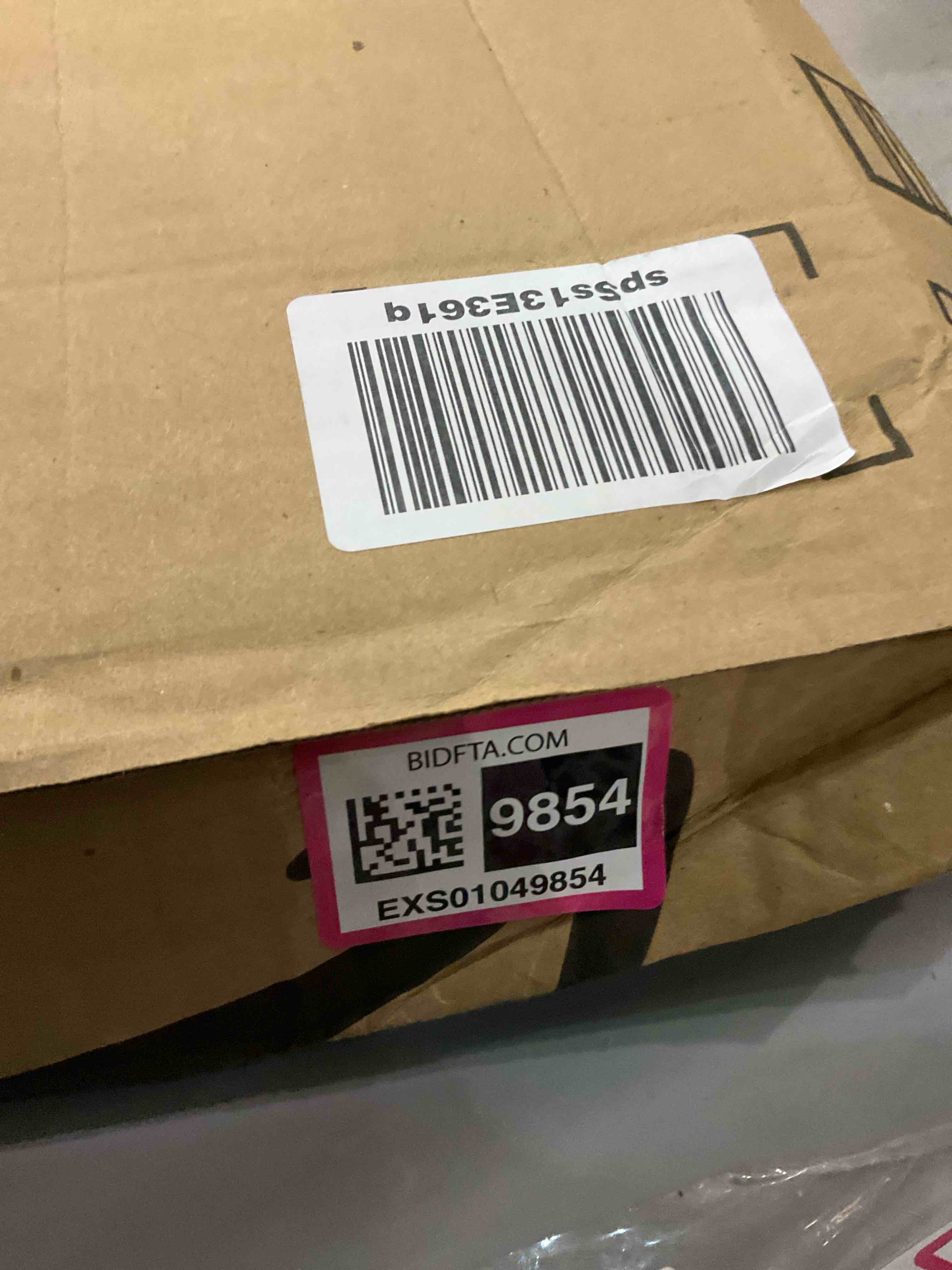 https://s3.amazonaws.com/lotting-images-prod/BargainHunt/EXS01049854_1707762240290.jpeg