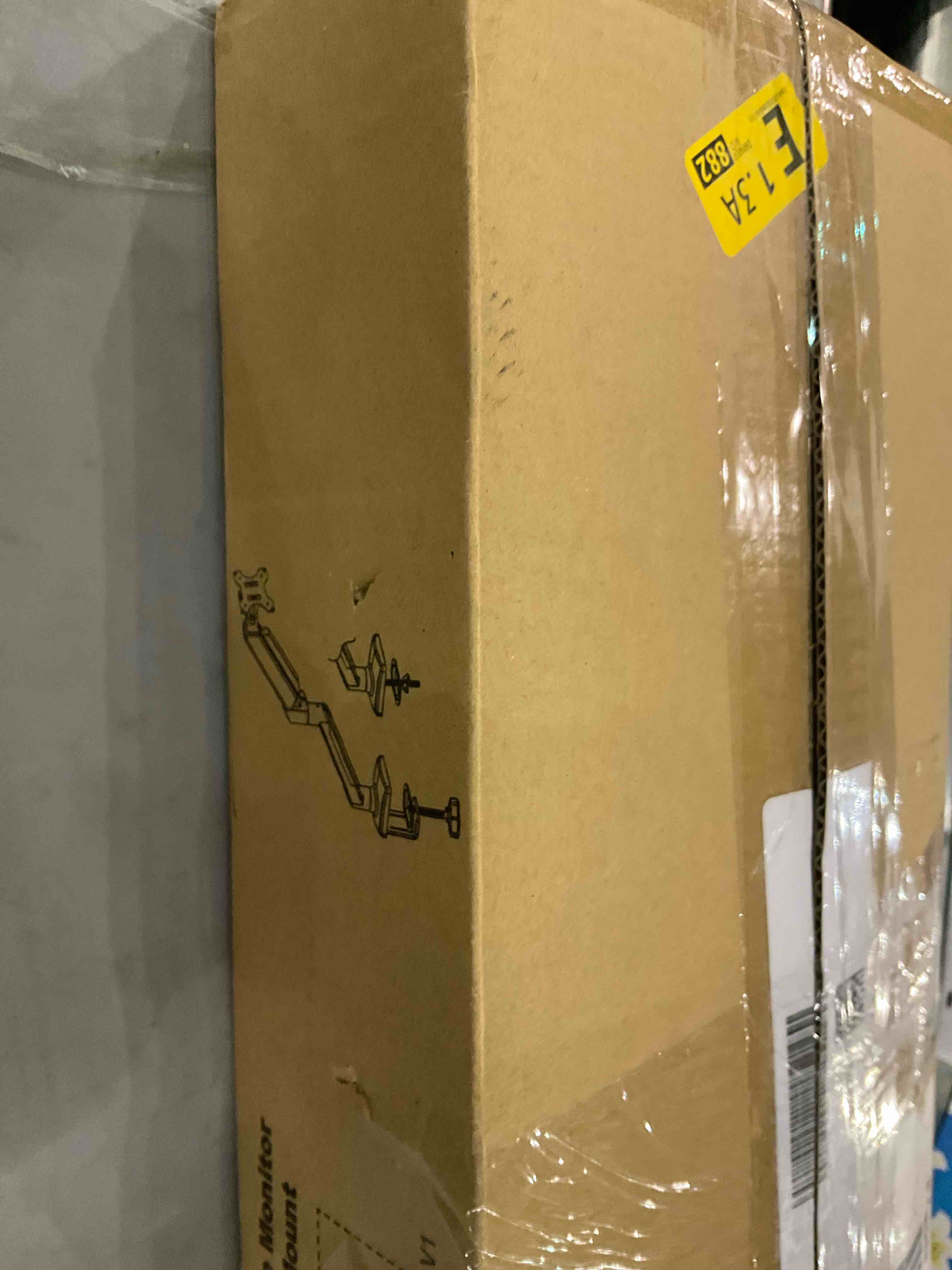 https://s3.amazonaws.com/lotting-images-prod/BargainHunt/EXS01049873_1707768705238.jpeg