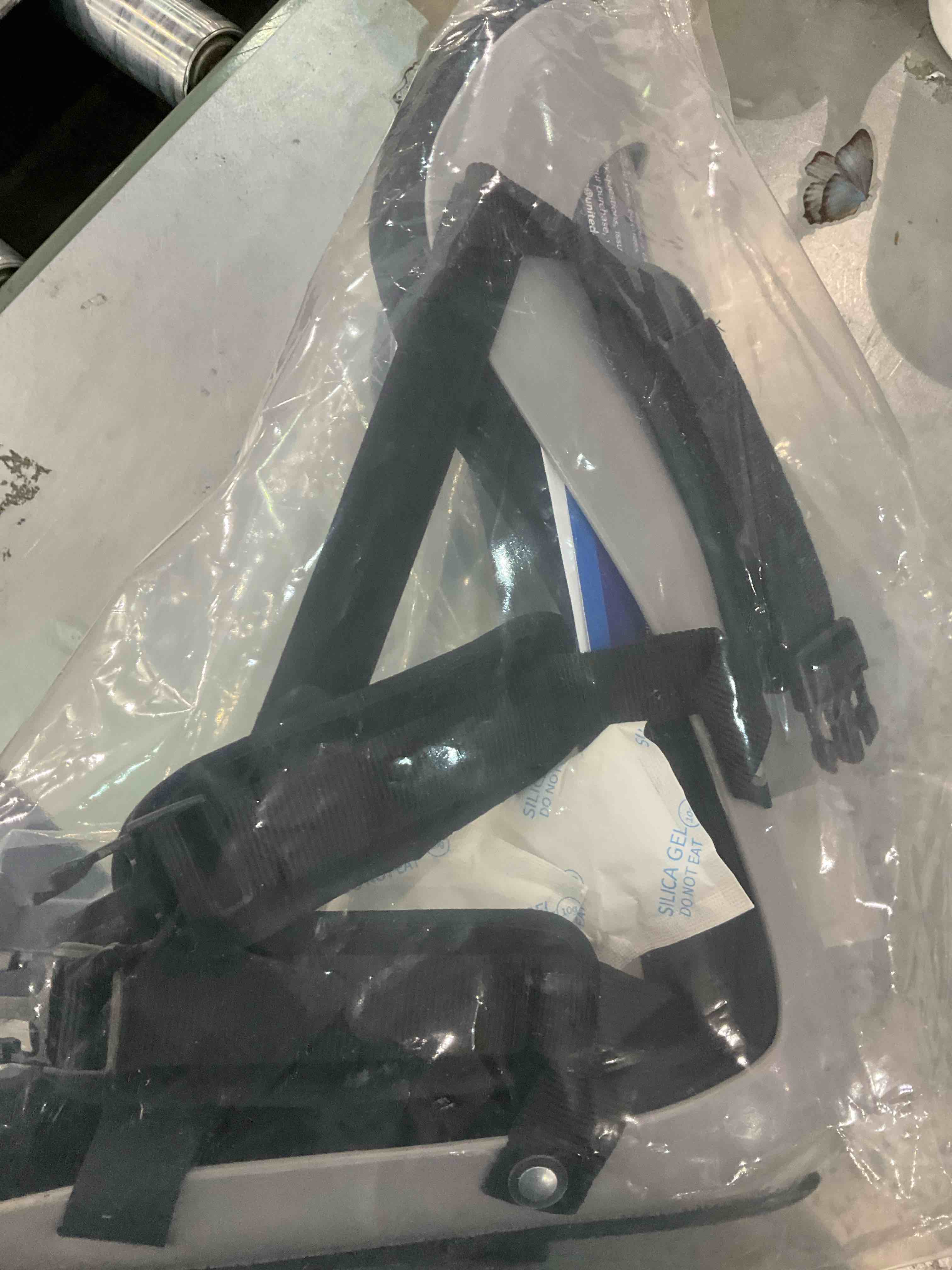 https://s3.amazonaws.com/lotting-images-prod/BargainHunt/EXS01049875_1707826900001.jpeg