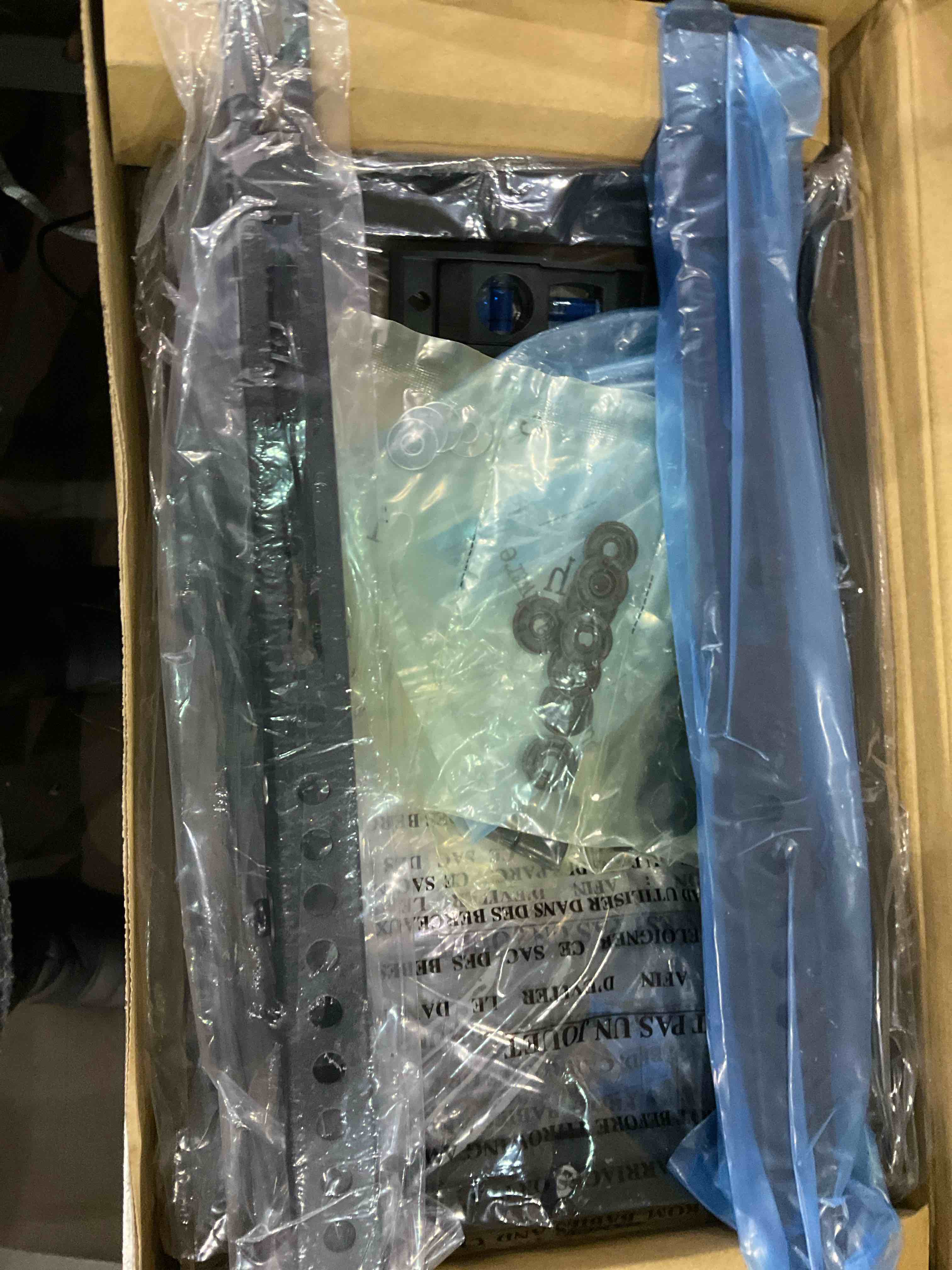 https://s3.amazonaws.com/lotting-images-prod/BargainHunt/EXS01049891_1707828450207.jpeg