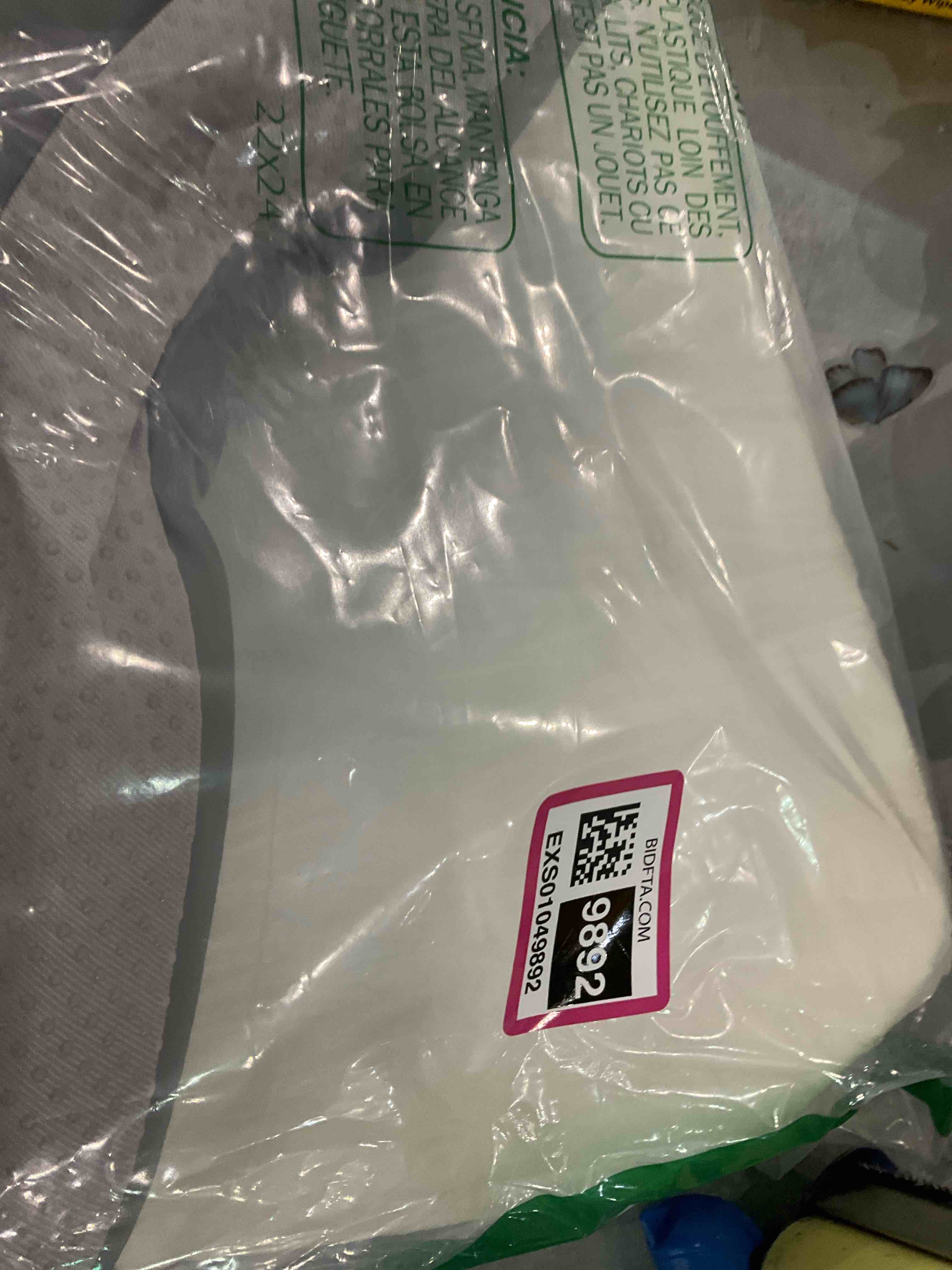 https://s3.amazonaws.com/lotting-images-prod/BargainHunt/EXS01049892_1707828570789.jpeg