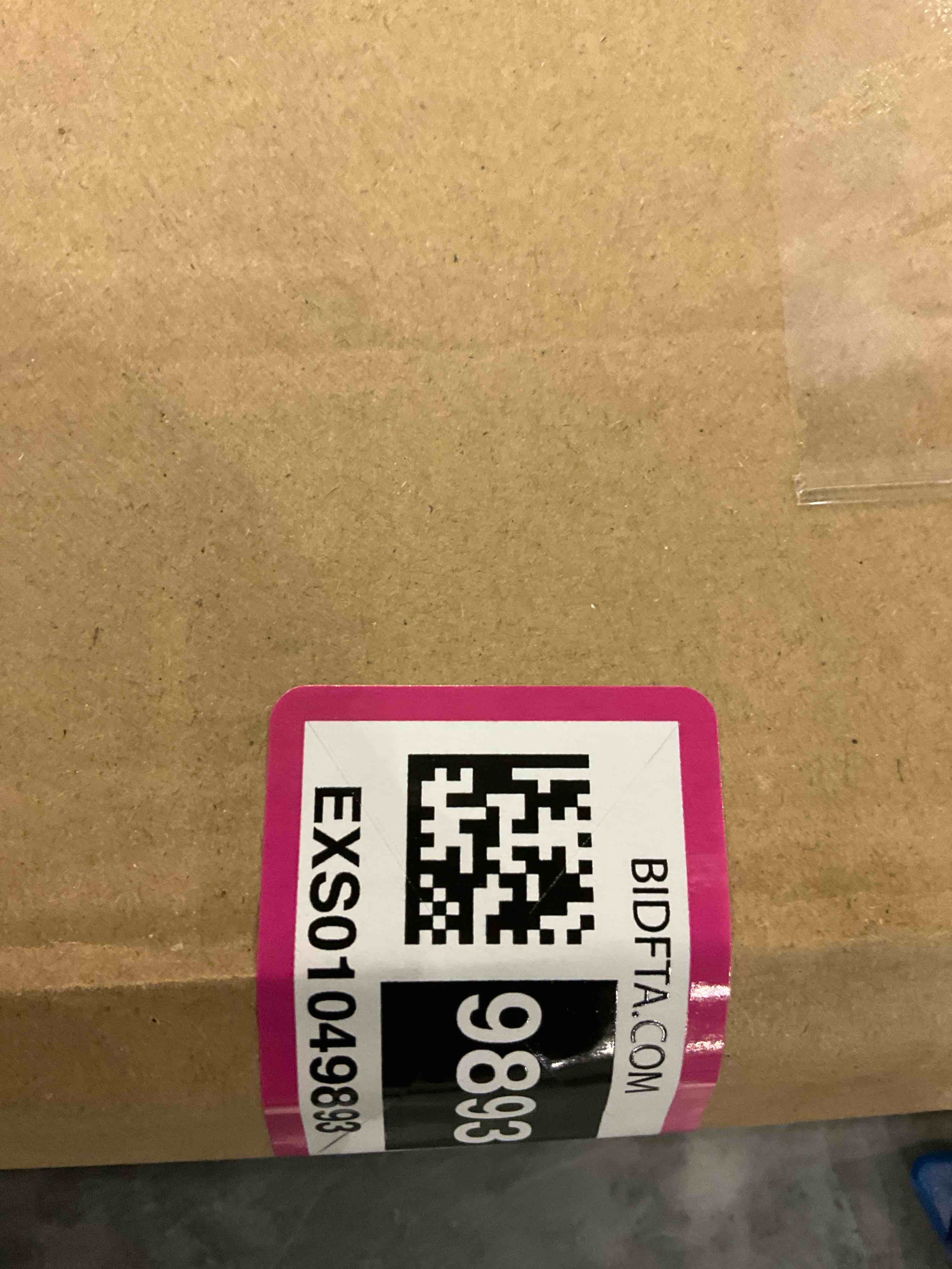 https://s3.amazonaws.com/lotting-images-prod/BargainHunt/EXS01049893_1707828712529.jpeg