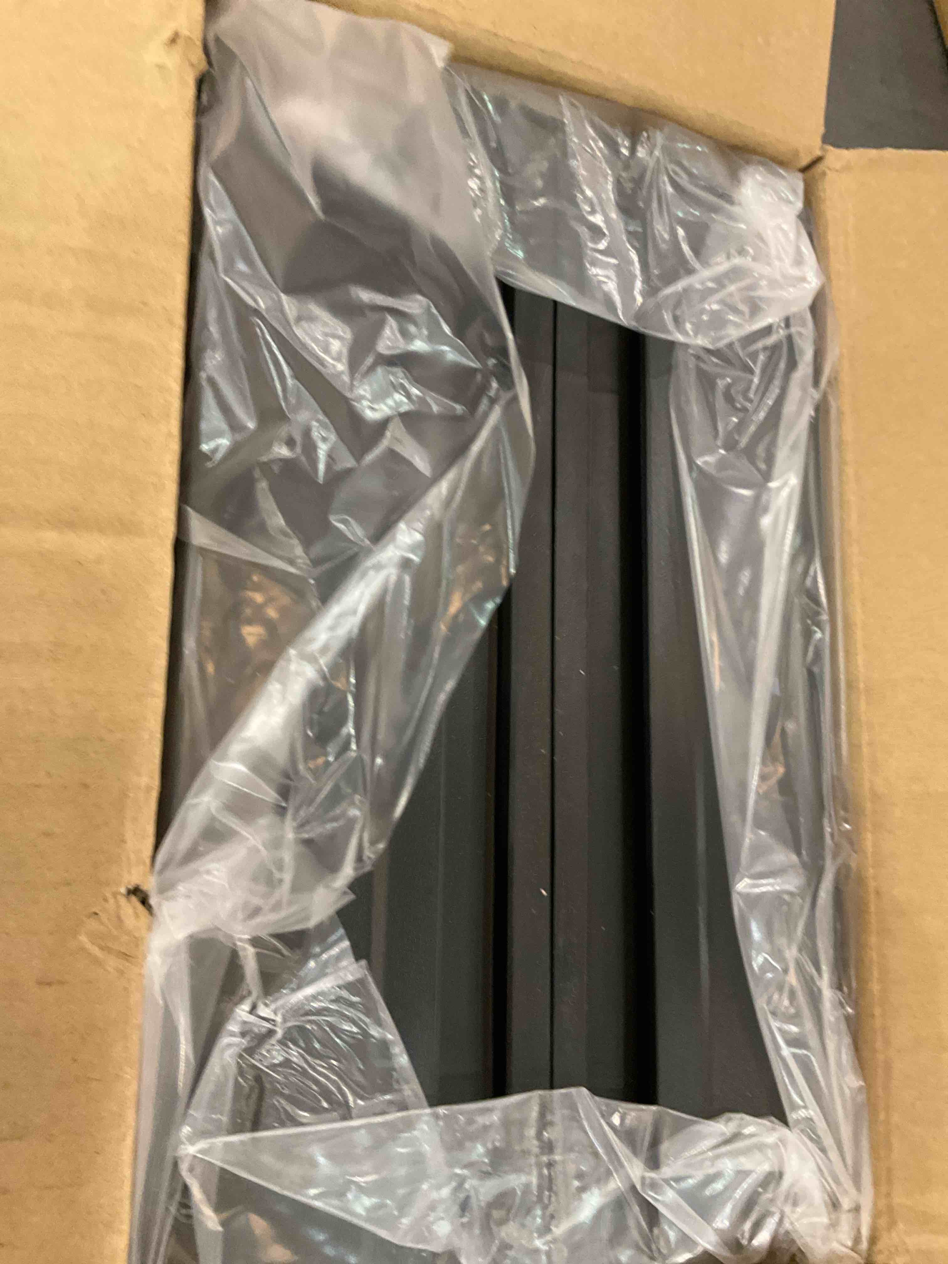 https://s3.amazonaws.com/lotting-images-prod/BargainHunt/EXS01049993_1707853192317.jpeg