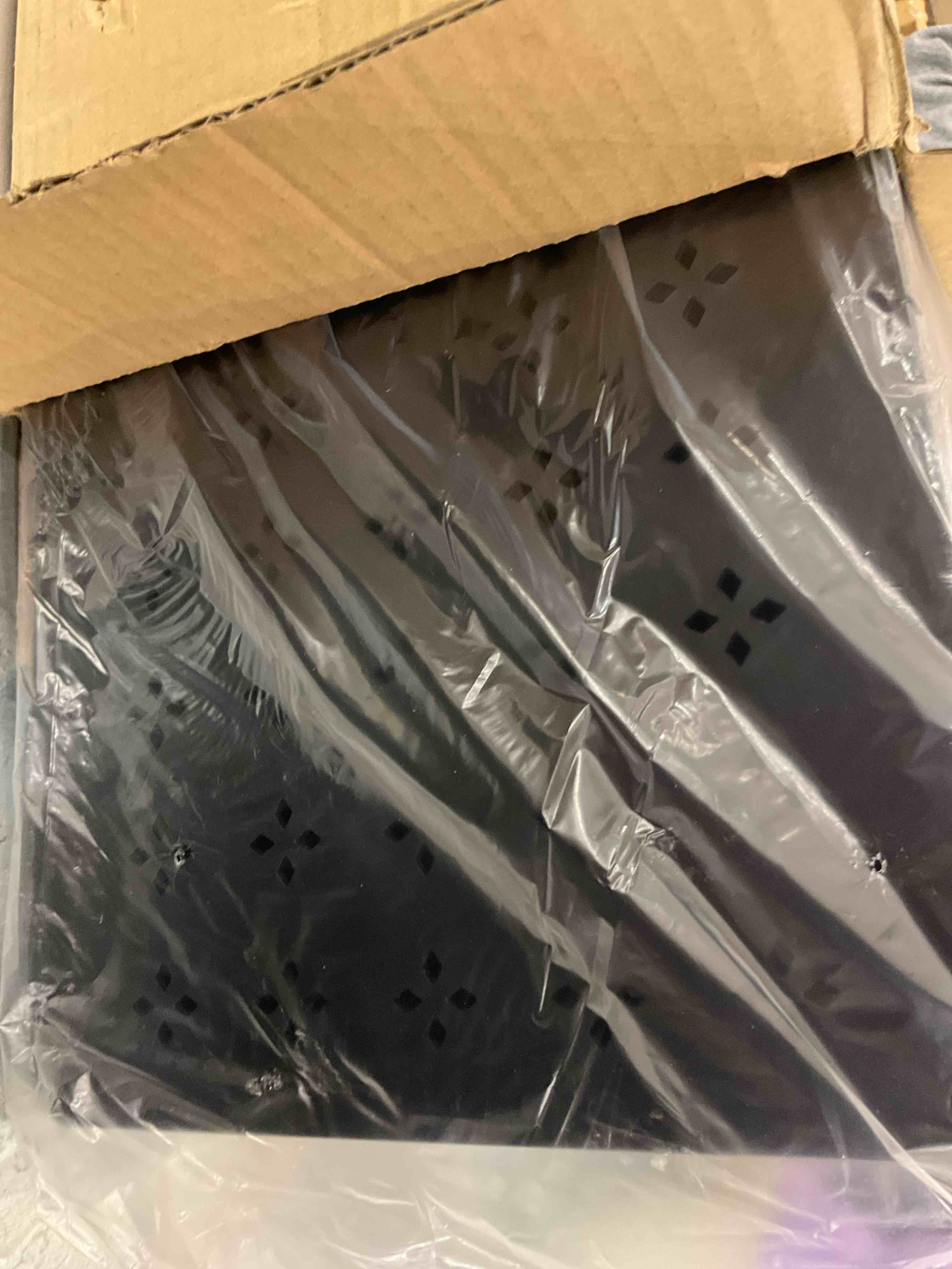 https://s3.amazonaws.com/lotting-images-prod/BargainHunt/EXS01049993_1707853210501.jpeg
