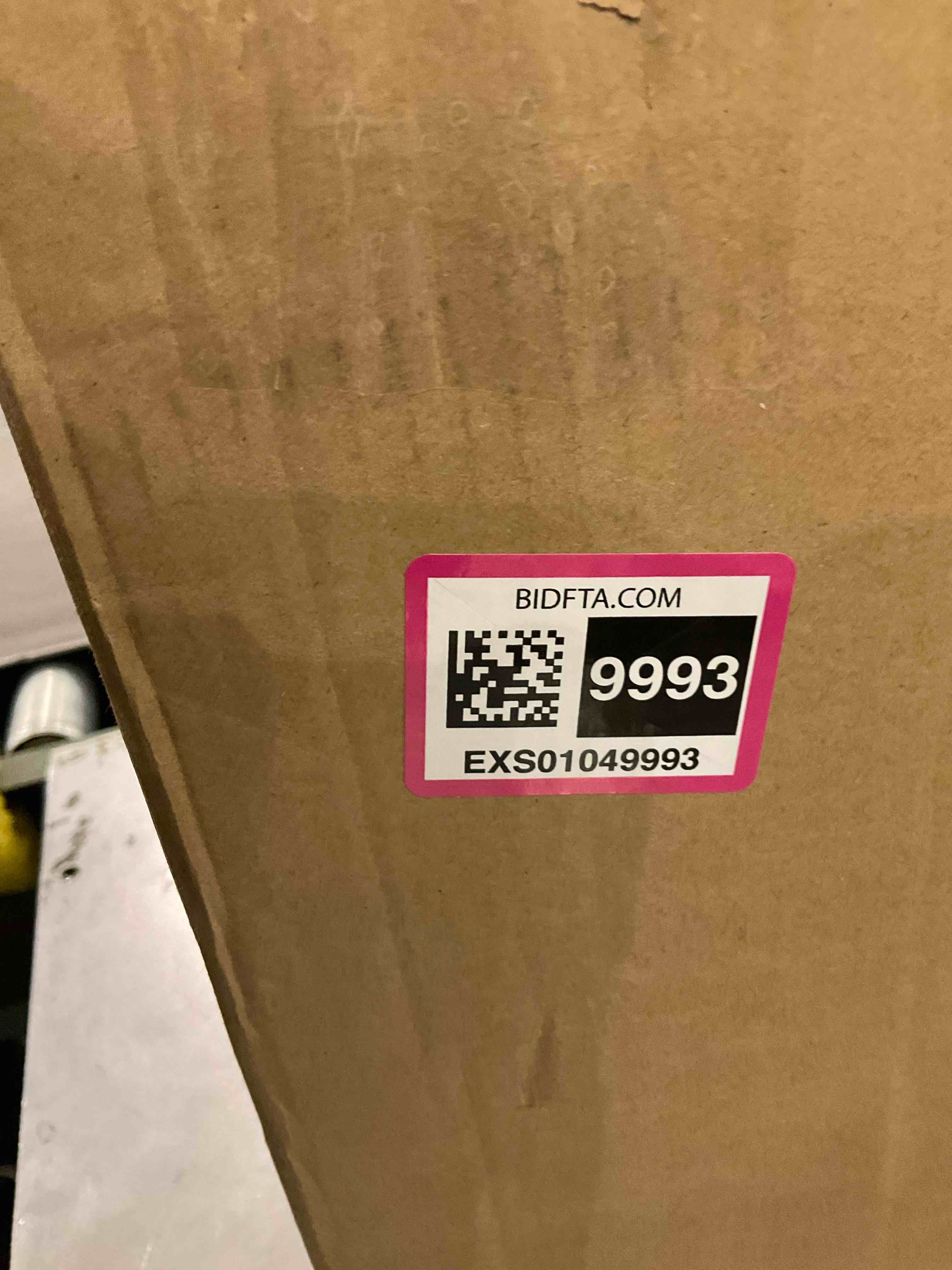 https://s3.amazonaws.com/lotting-images-prod/BargainHunt/EXS01049993_1707853234168.jpeg