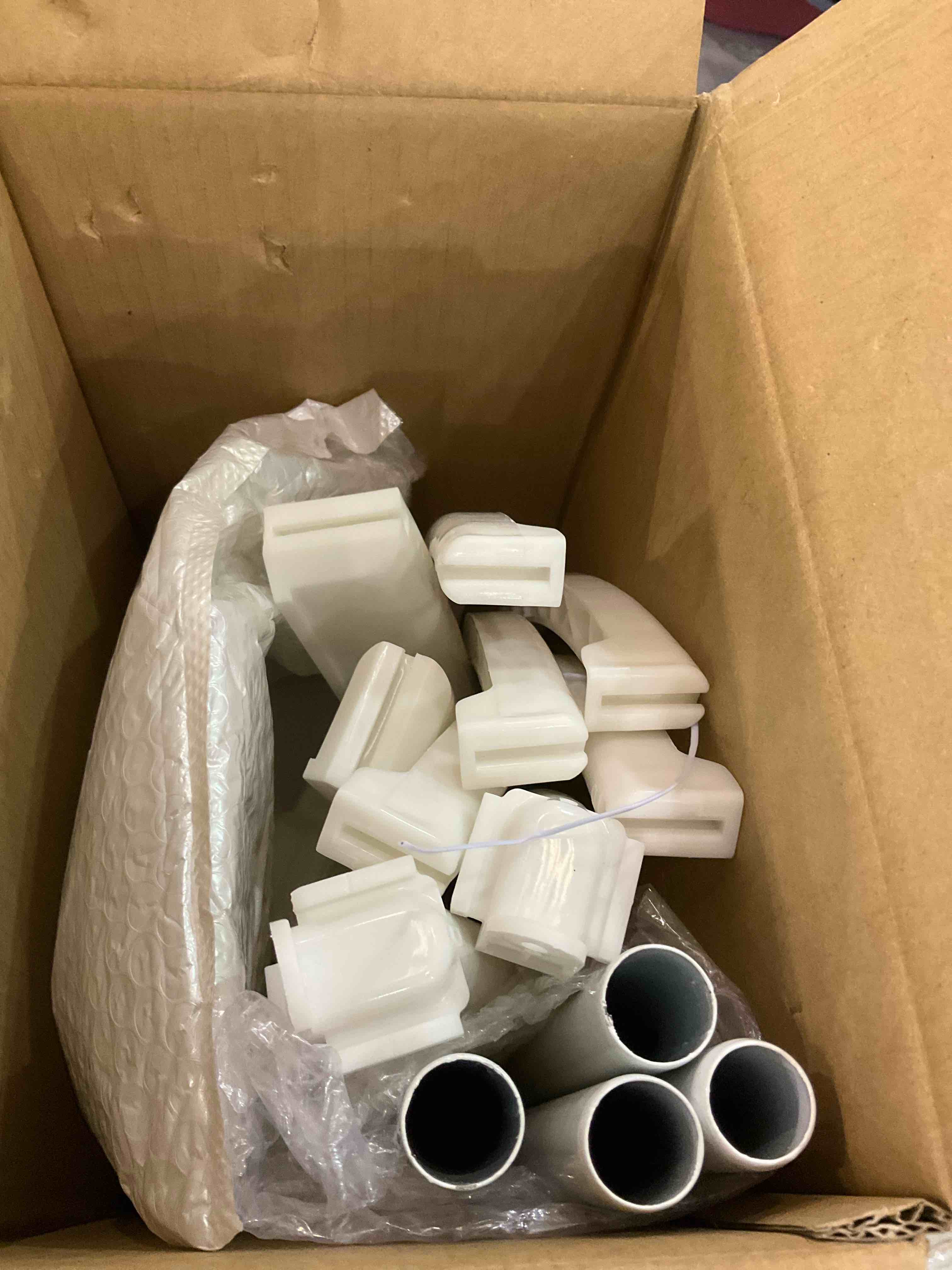 https://s3.amazonaws.com/lotting-images-prod/BargainHunt/EXS01060004_1707229730926.jpeg