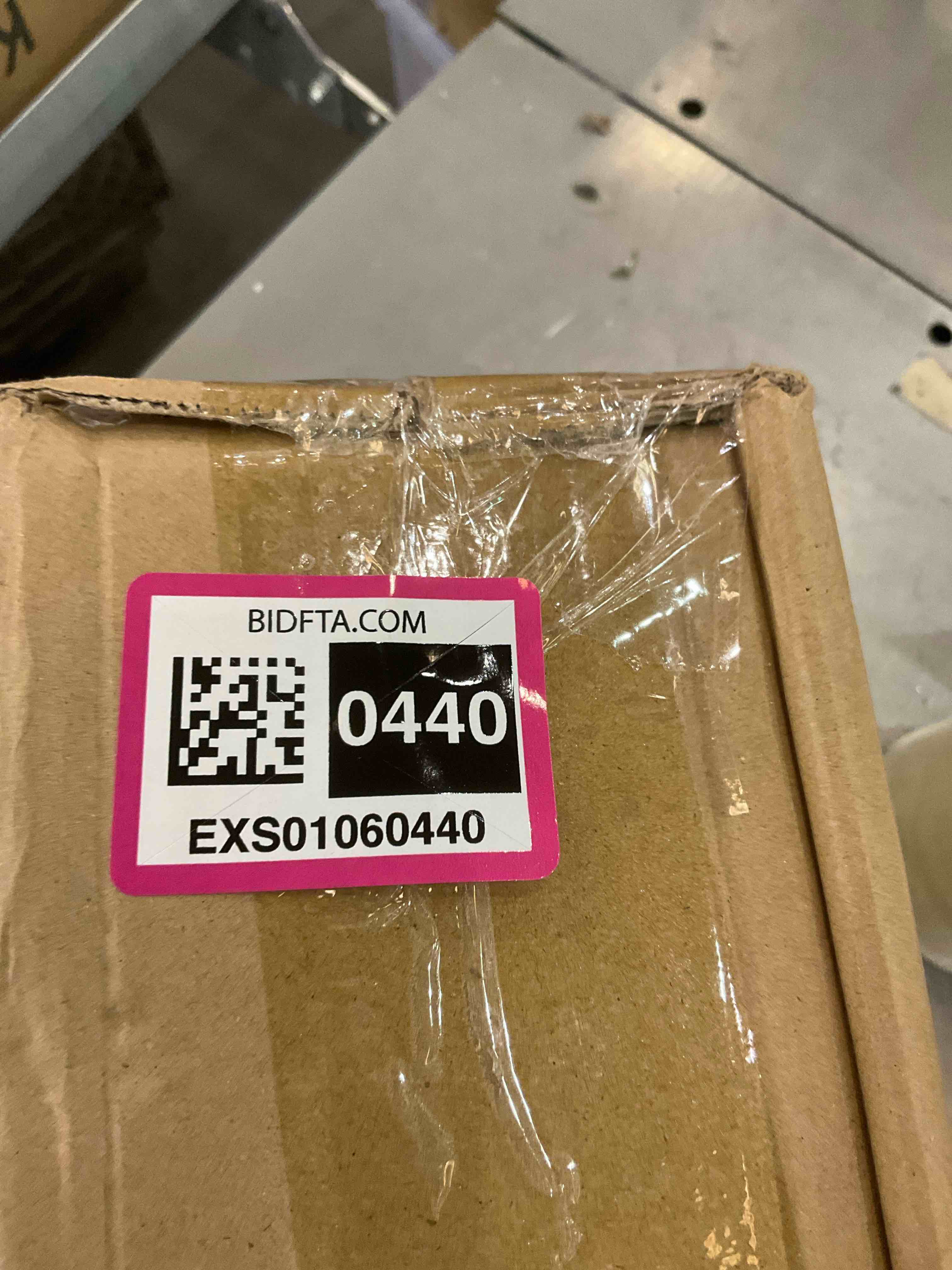 https://s3.amazonaws.com/lotting-images-prod/BargainHunt/EXS01060440_1707421737363.jpeg