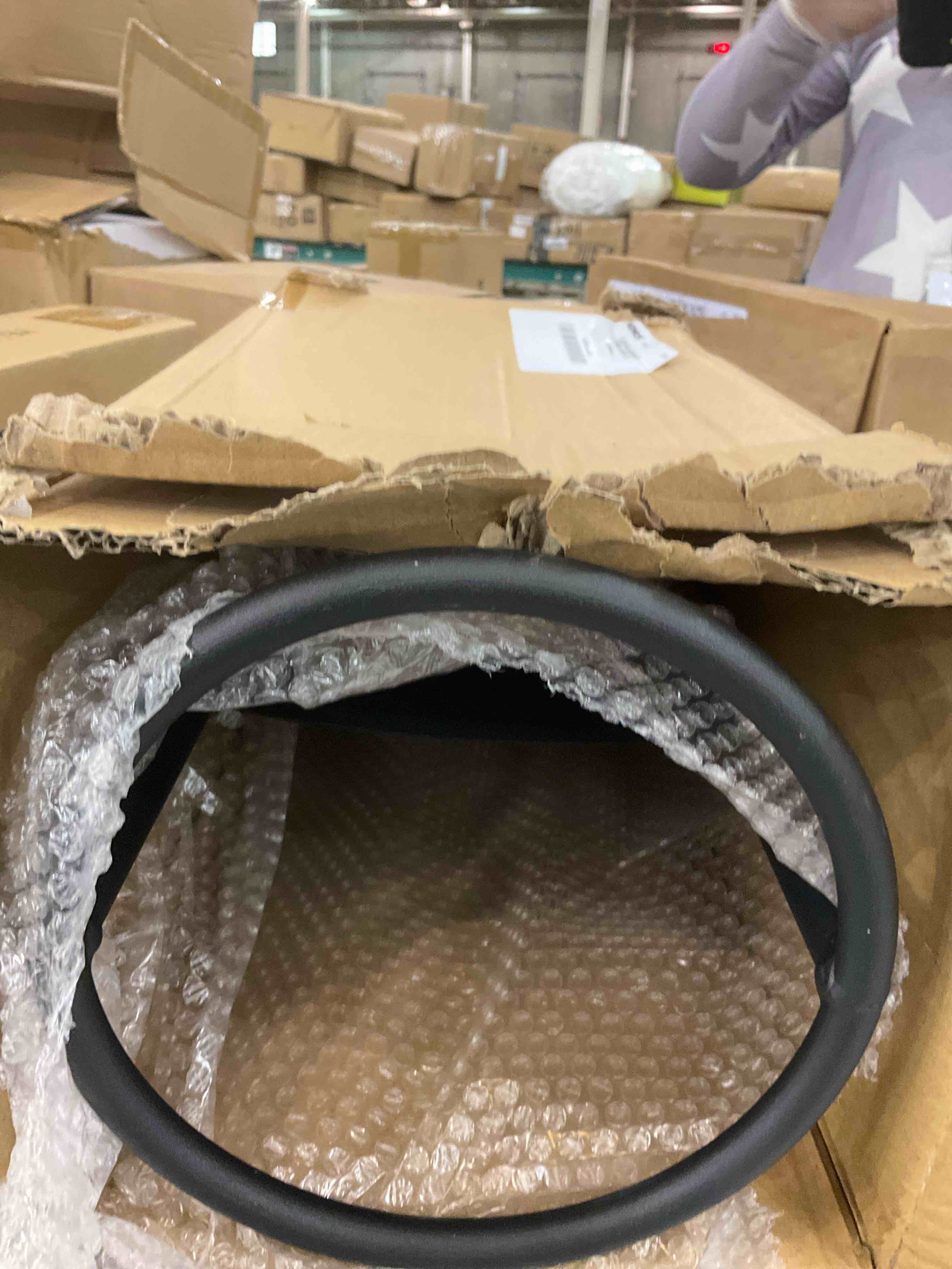https://s3.amazonaws.com/lotting-images-prod/BargainHunt/EXS01060441_1707421848619.jpeg