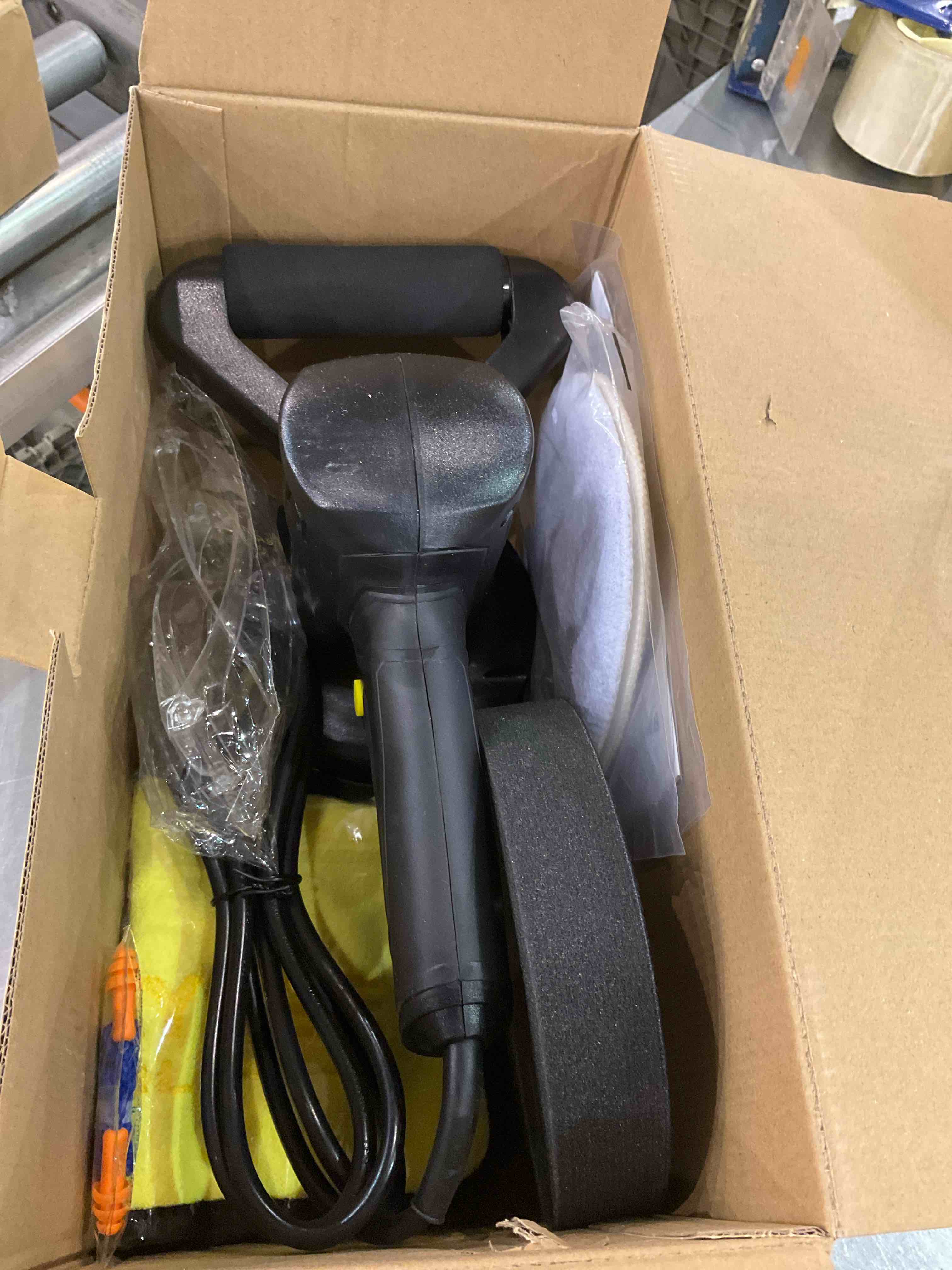 https://s3.amazonaws.com/lotting-images-prod/BargainHunt/EXS01060462_1707482125517.jpeg