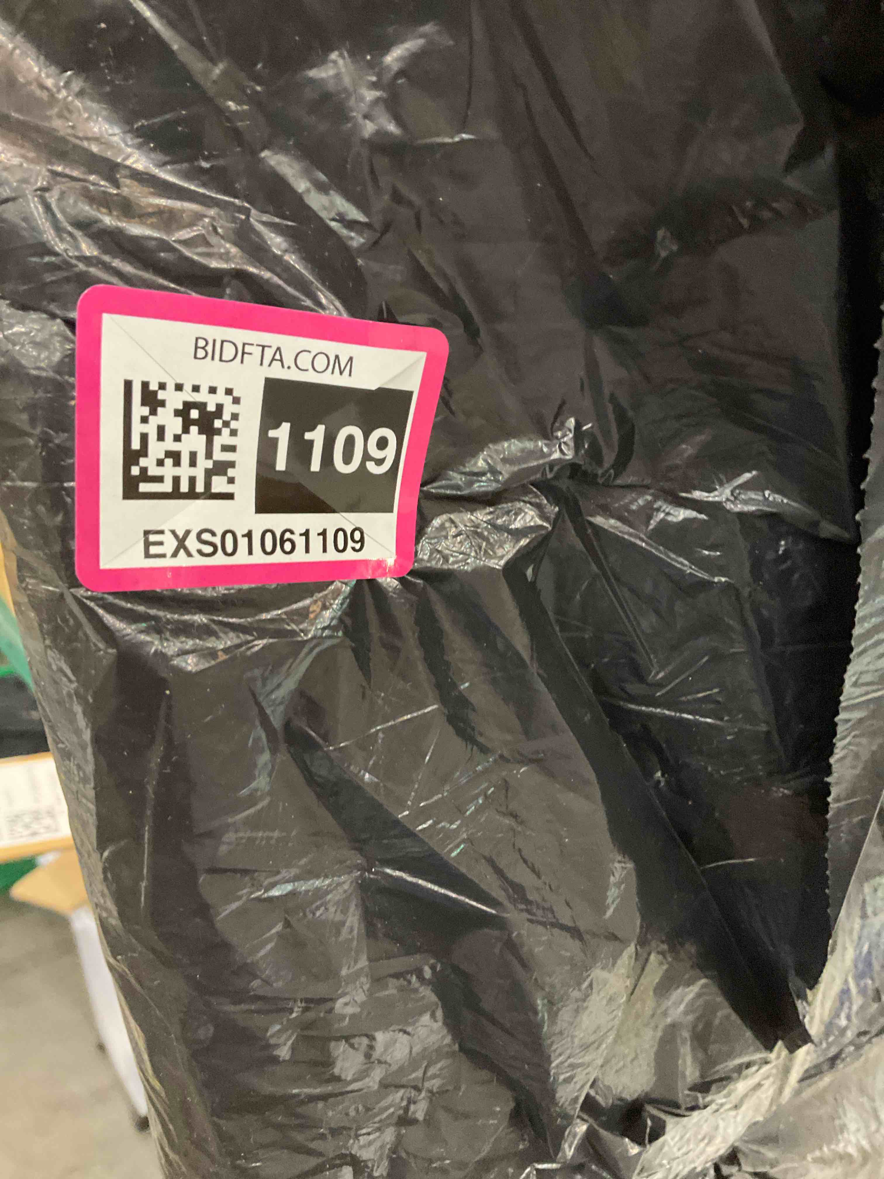 https://s3.amazonaws.com/lotting-images-prod/BargainHunt/EXS01061109_1707242739452.jpeg