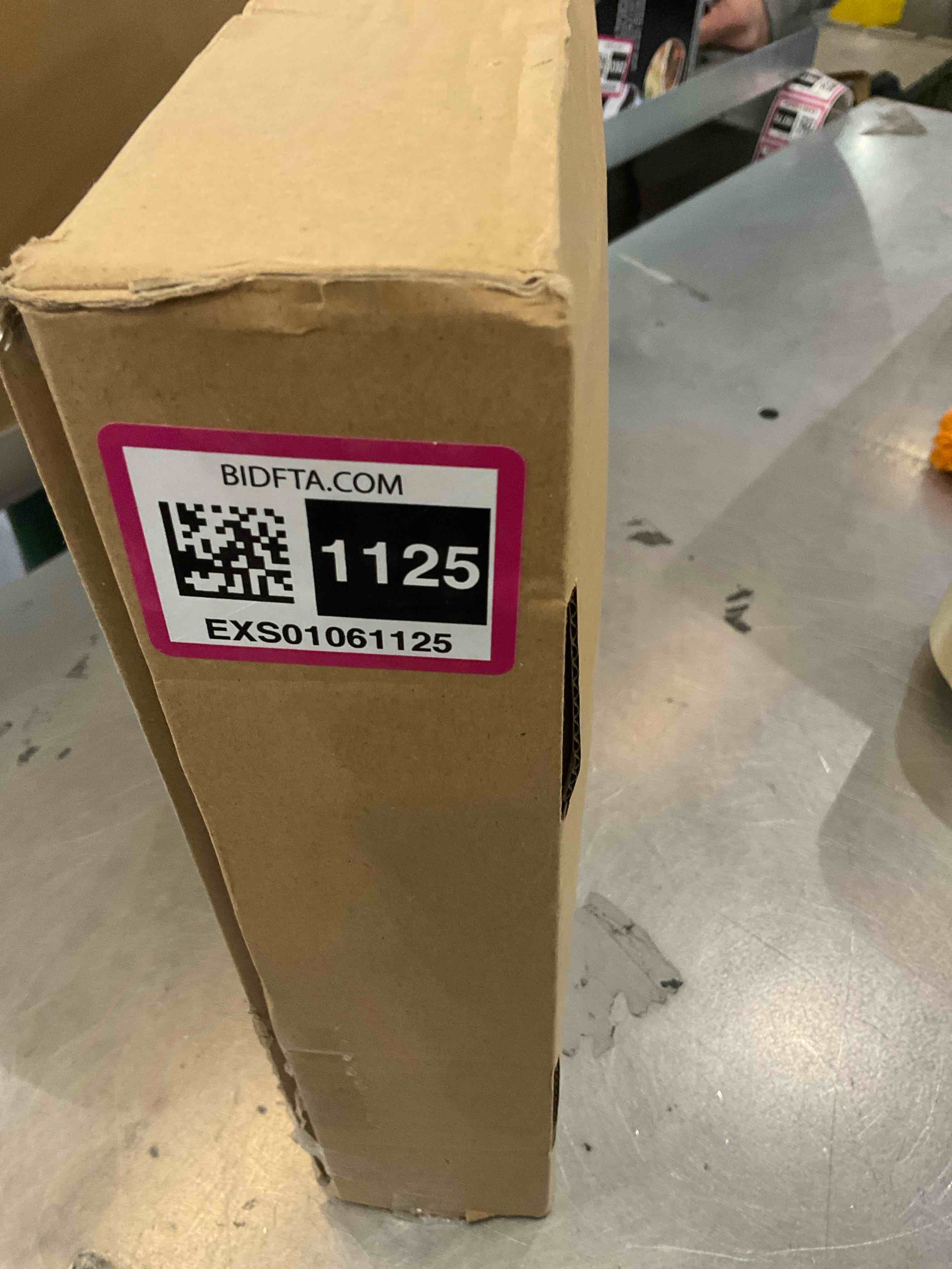 https://s3.amazonaws.com/lotting-images-prod/BargainHunt/EXS01061125_1707244262384.jpeg