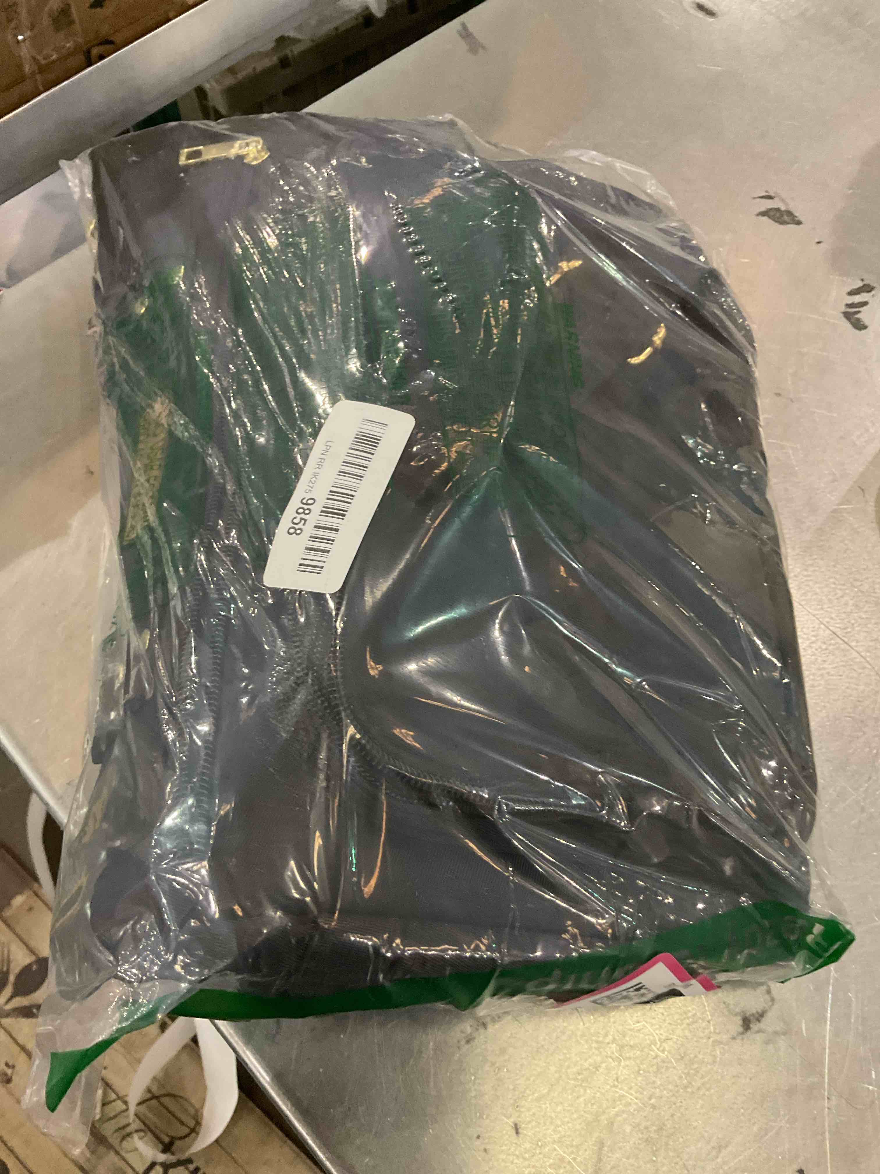 https://s3.amazonaws.com/lotting-images-prod/BargainHunt/EXS01061143_1707247952466.jpeg
