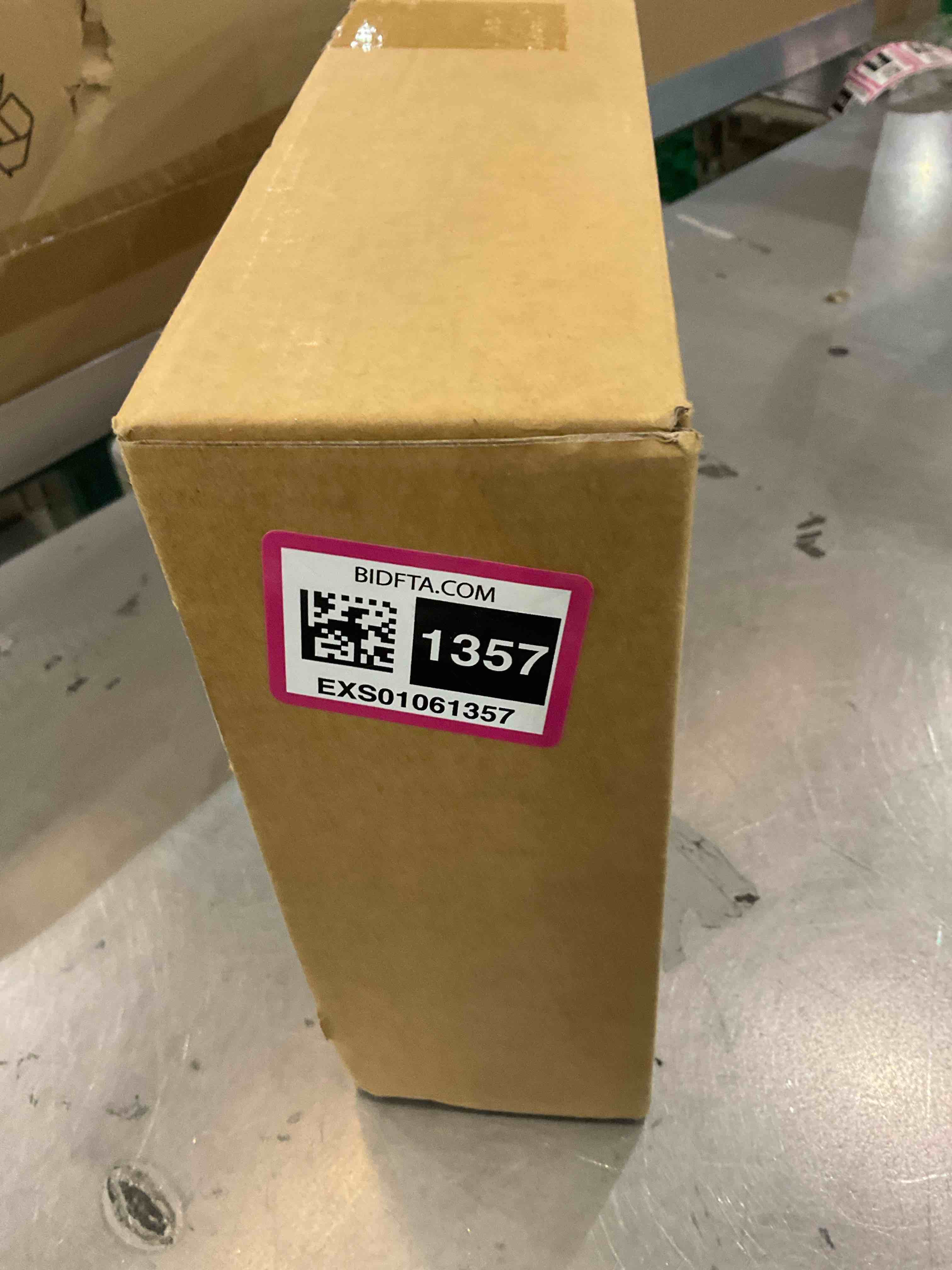 https://s3.amazonaws.com/lotting-images-prod/BargainHunt/EXS01061357_1707420750099.jpeg