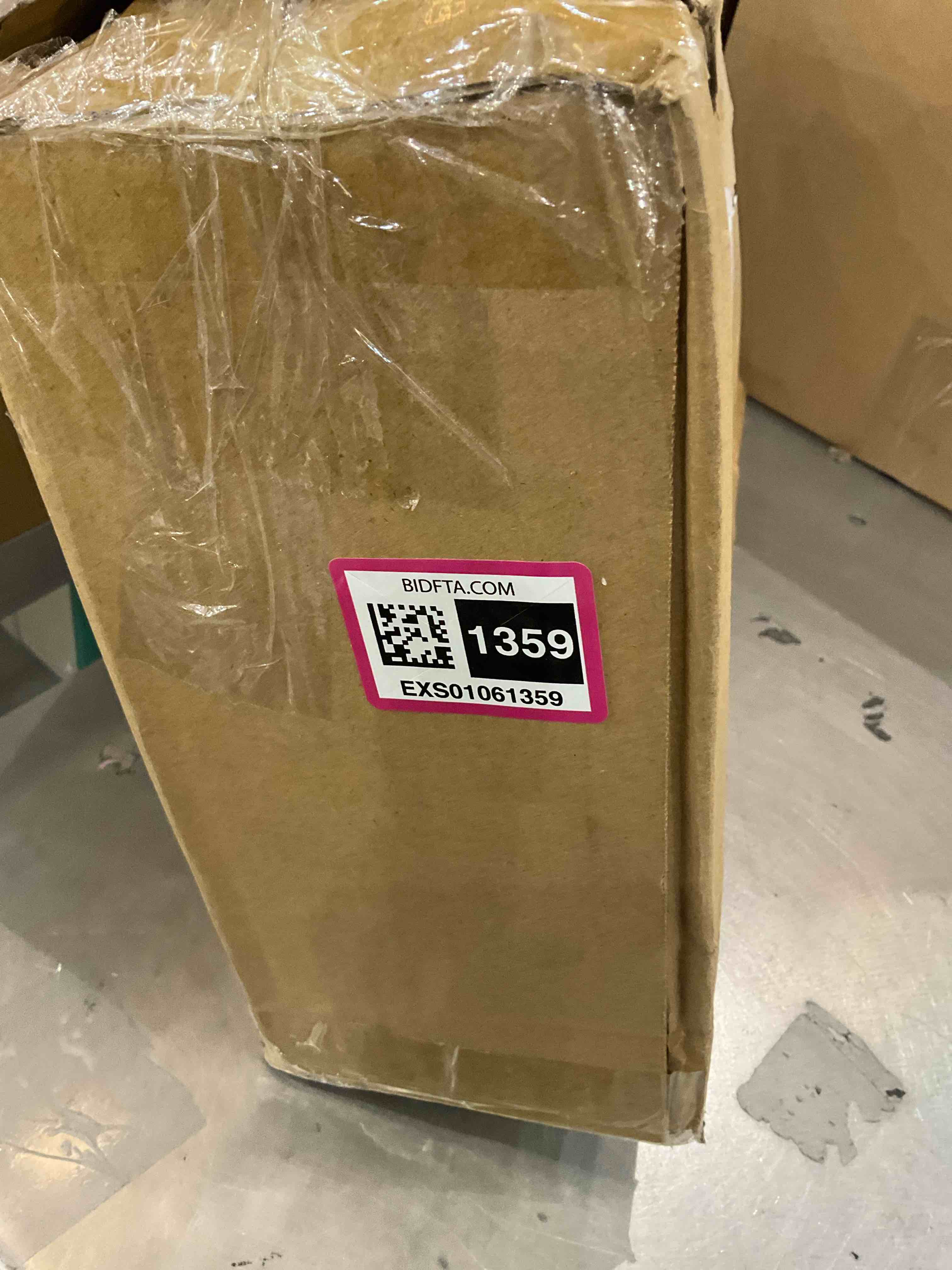 https://s3.amazonaws.com/lotting-images-prod/BargainHunt/EXS01061359_1707420904836.jpeg