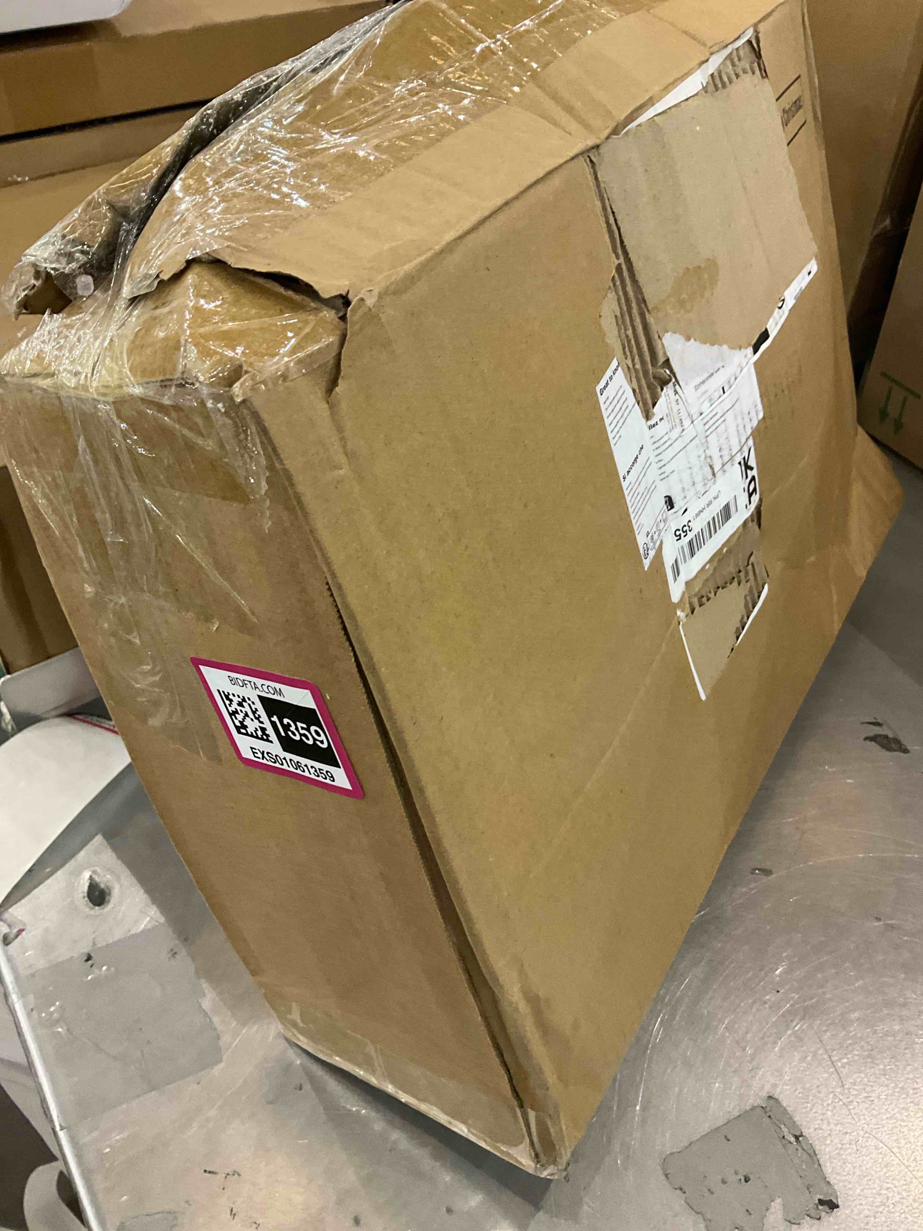 https://s3.amazonaws.com/lotting-images-prod/BargainHunt/EXS01061359_1707420906751.jpeg