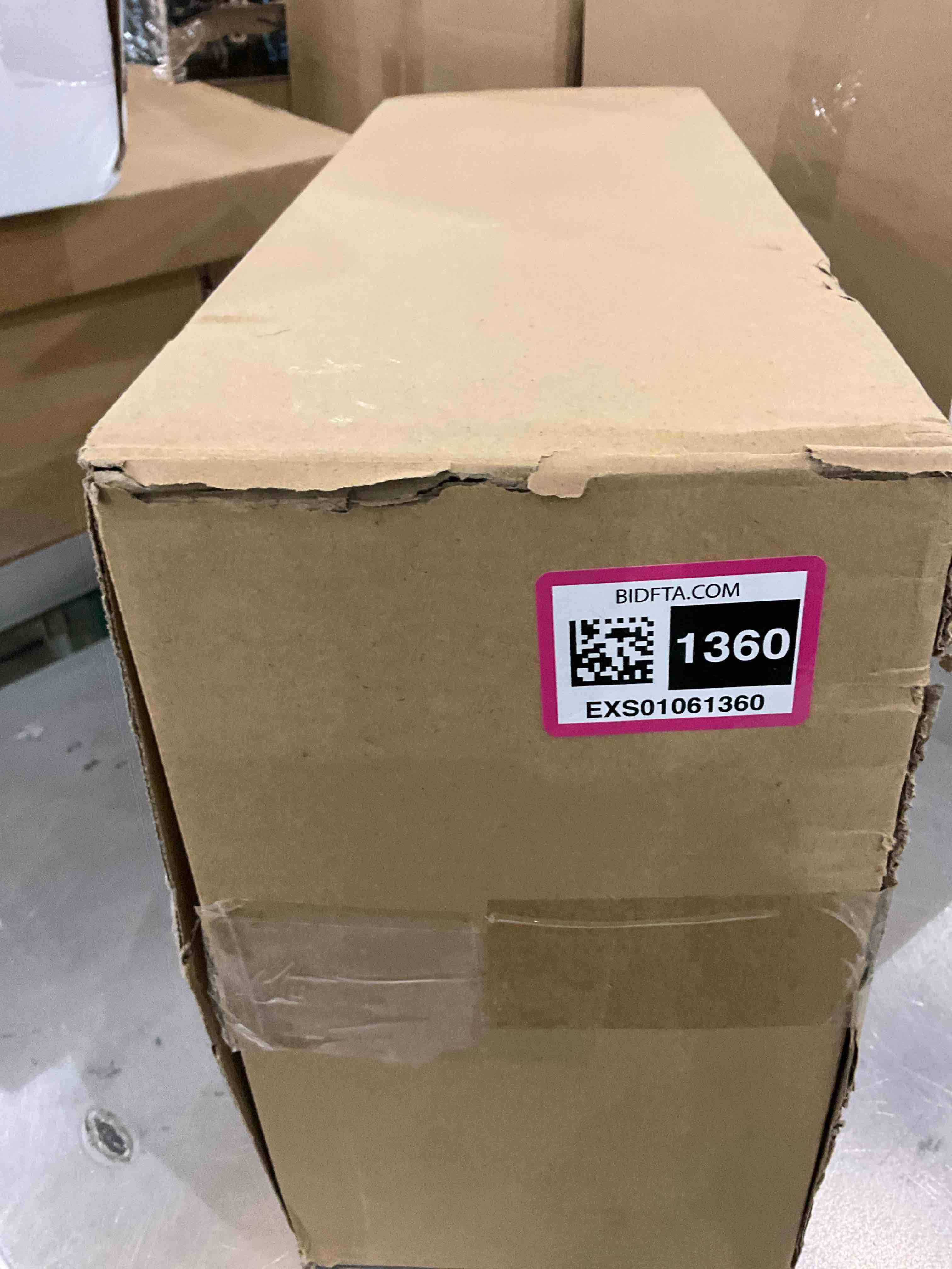 https://s3.amazonaws.com/lotting-images-prod/BargainHunt/EXS01061360_1707420999527.jpeg
