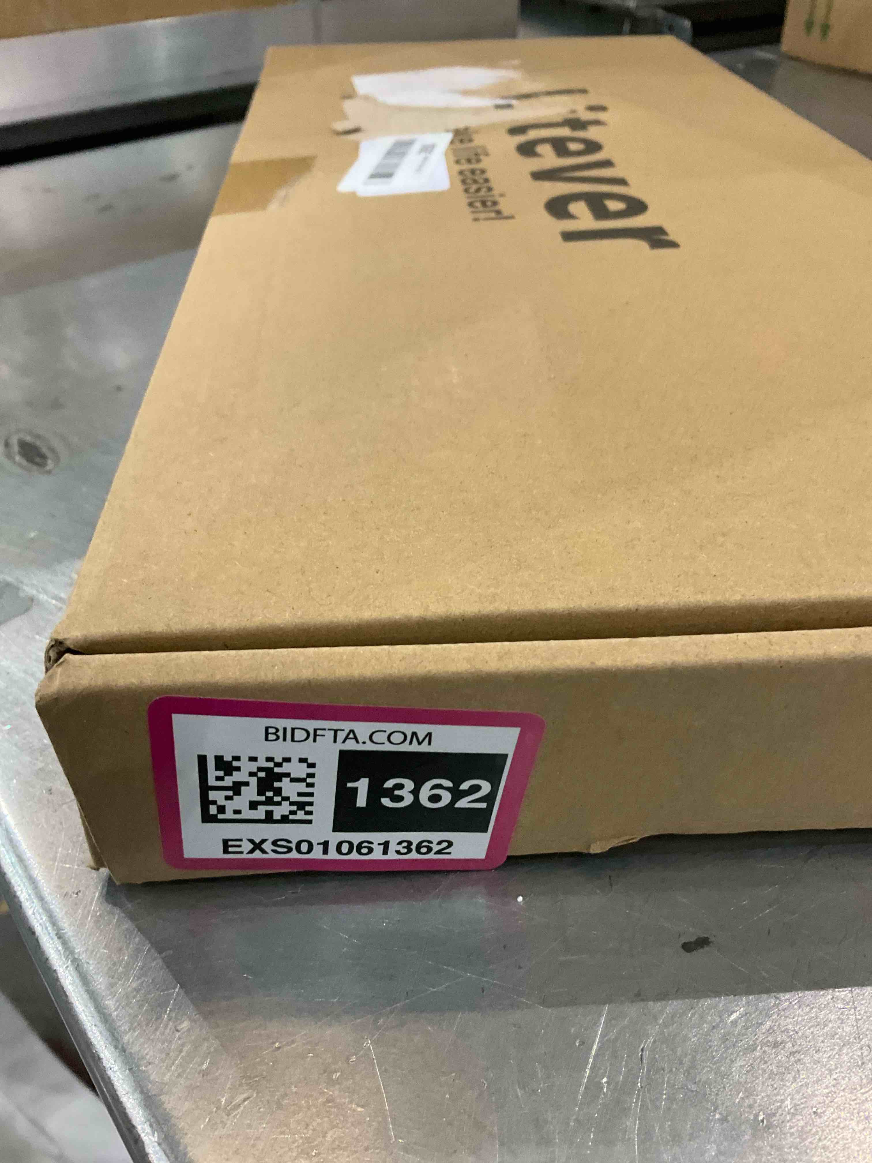 https://s3.amazonaws.com/lotting-images-prod/BargainHunt/EXS01061362_1707421157815.jpeg
