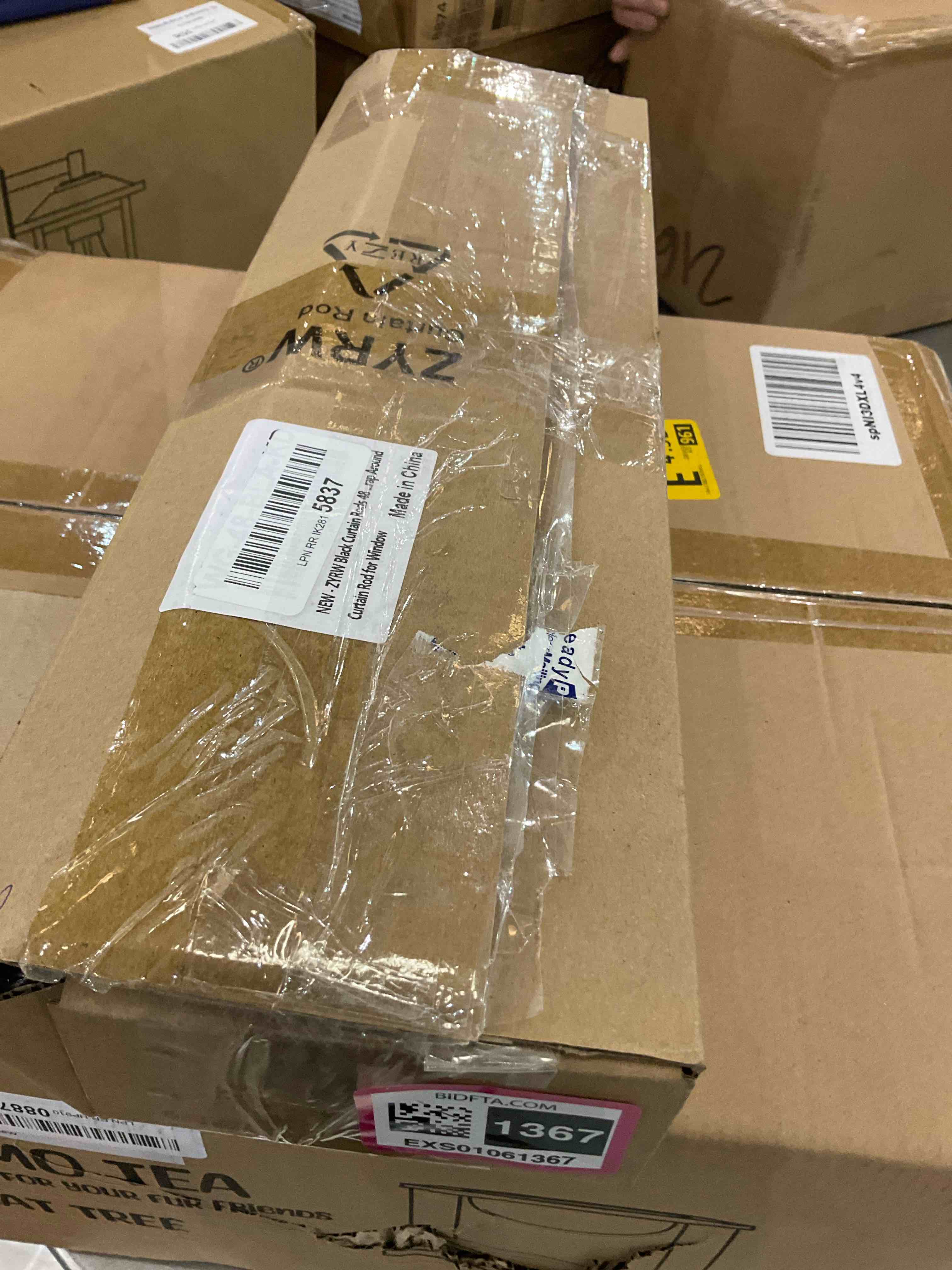 https://s3.amazonaws.com/lotting-images-prod/BargainHunt/EXS01061367_1707421749499.jpeg