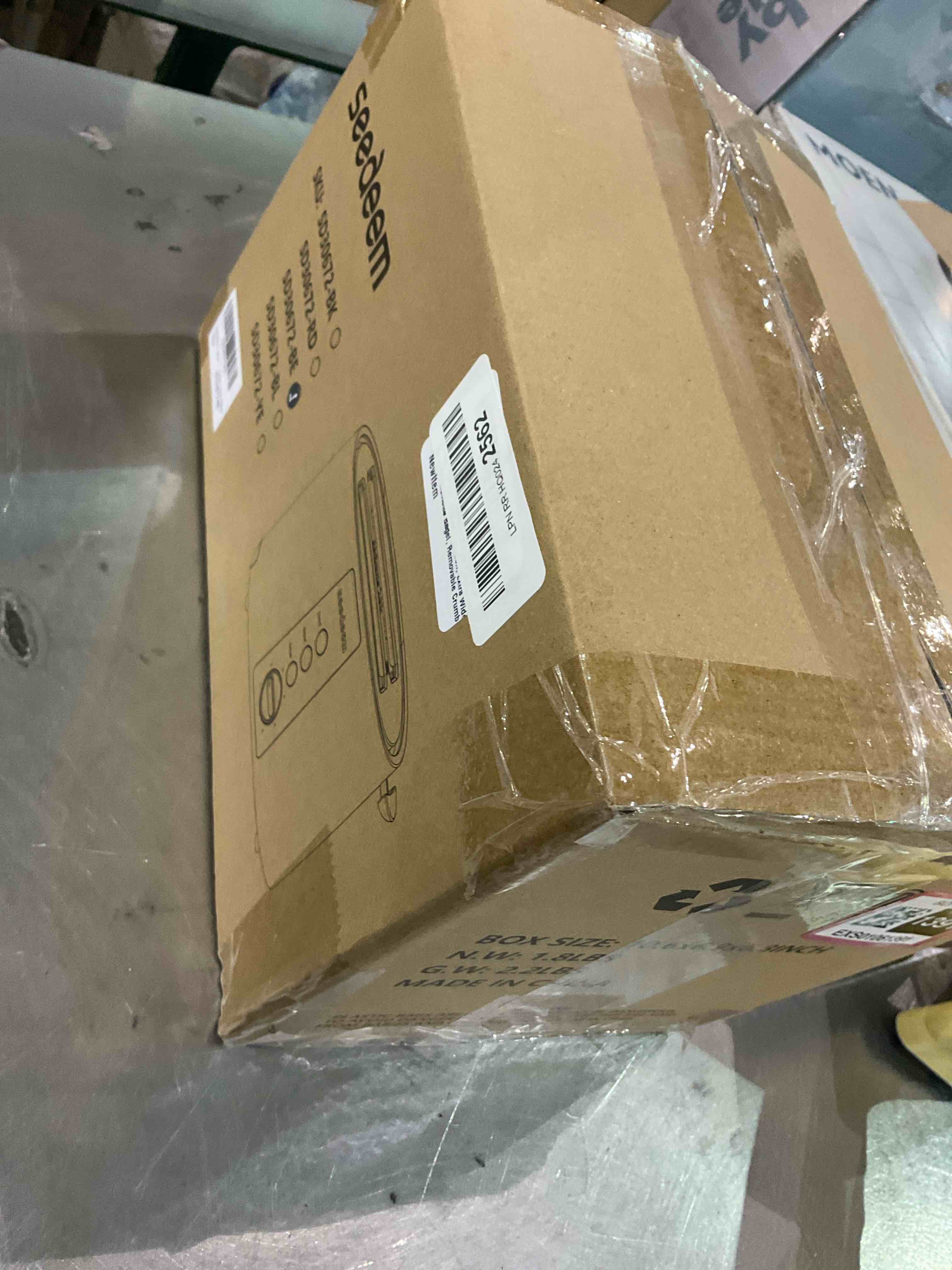 https://s3.amazonaws.com/lotting-images-prod/BargainHunt/EXS01061391_1707482121747.jpeg