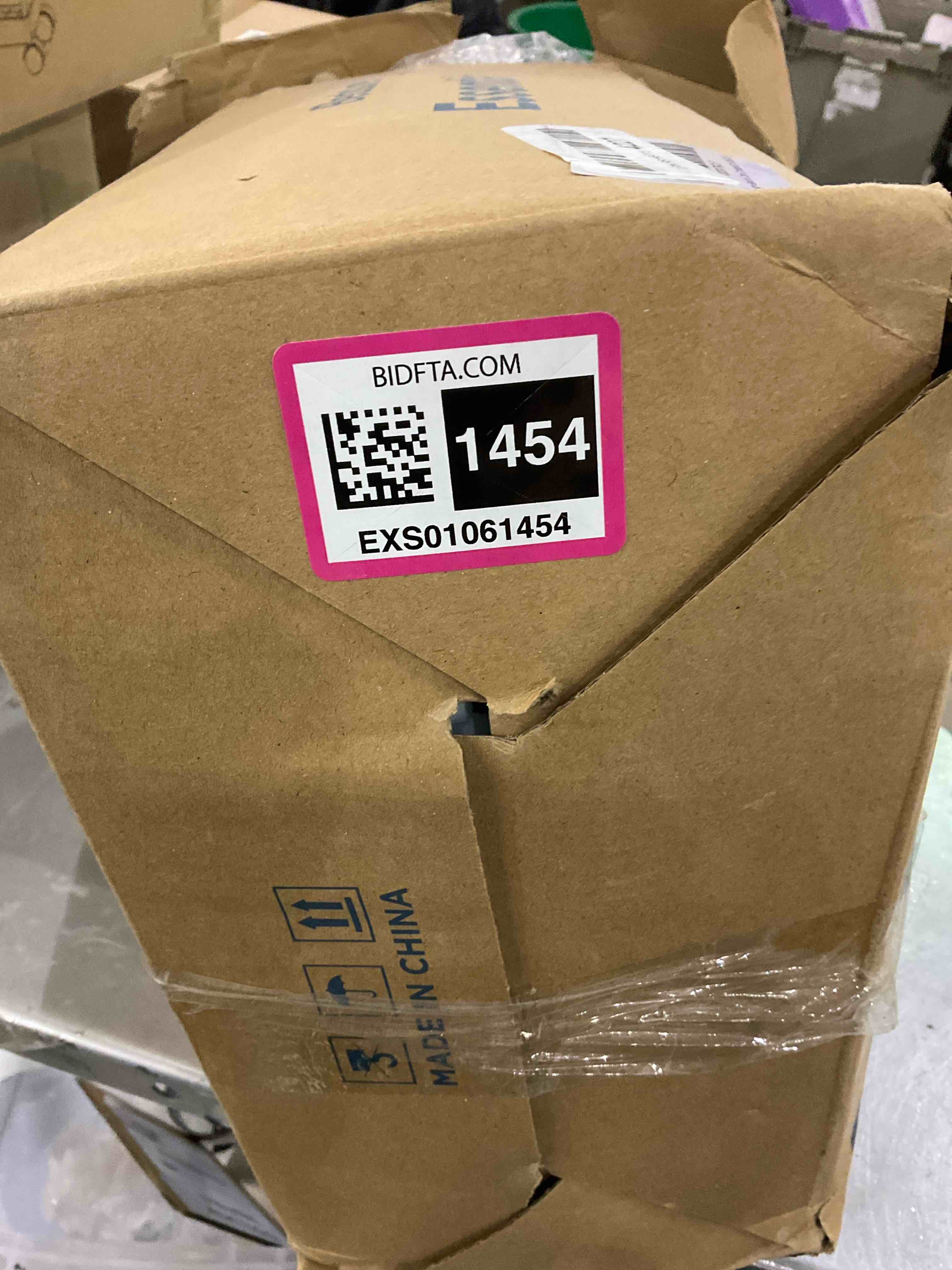 https://s3.amazonaws.com/lotting-images-prod/BargainHunt/EXS01061454_1707506657056.jpeg