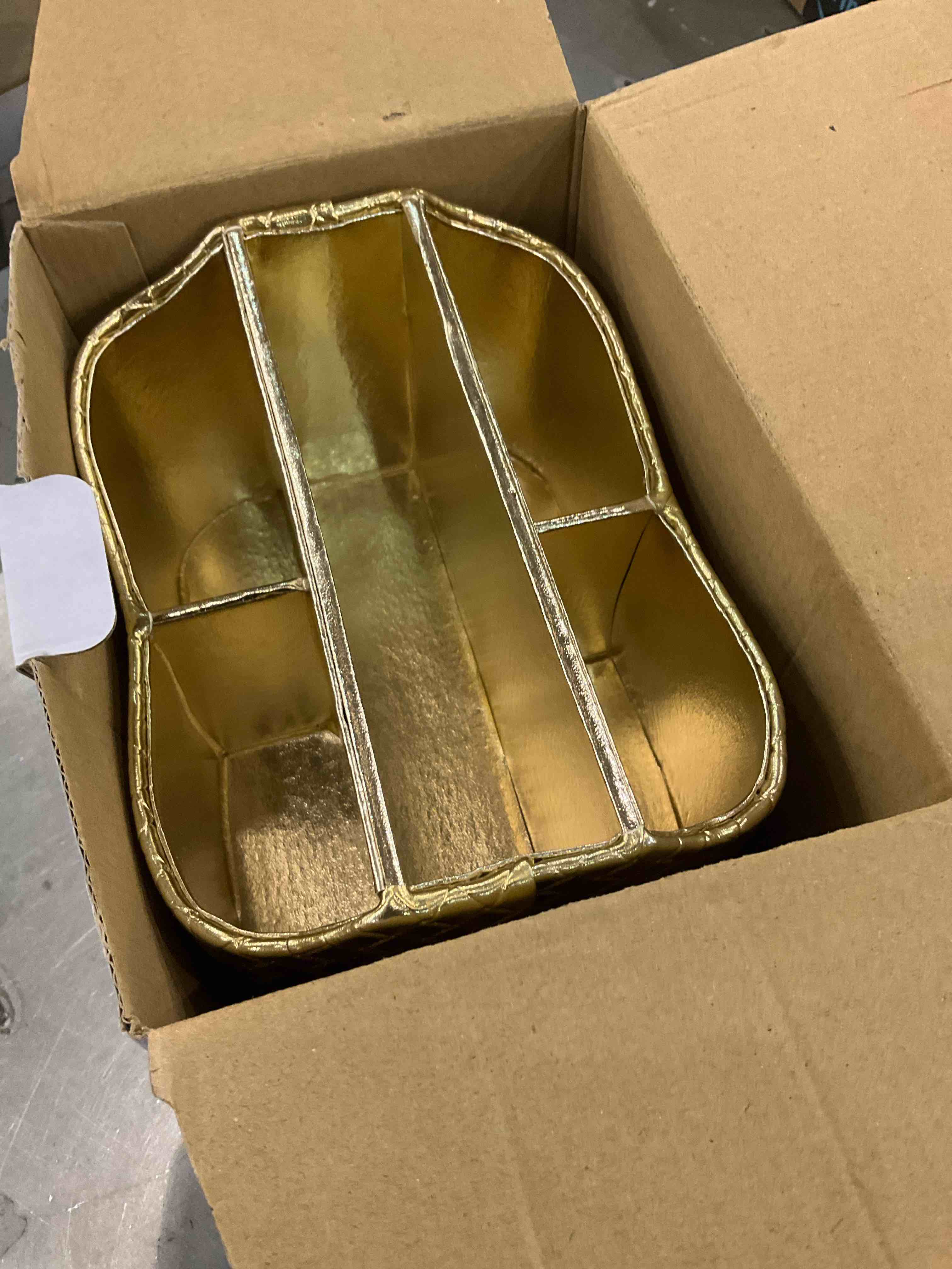 https://s3.amazonaws.com/lotting-images-prod/BargainHunt/EXS01061457_1707506876325.jpeg