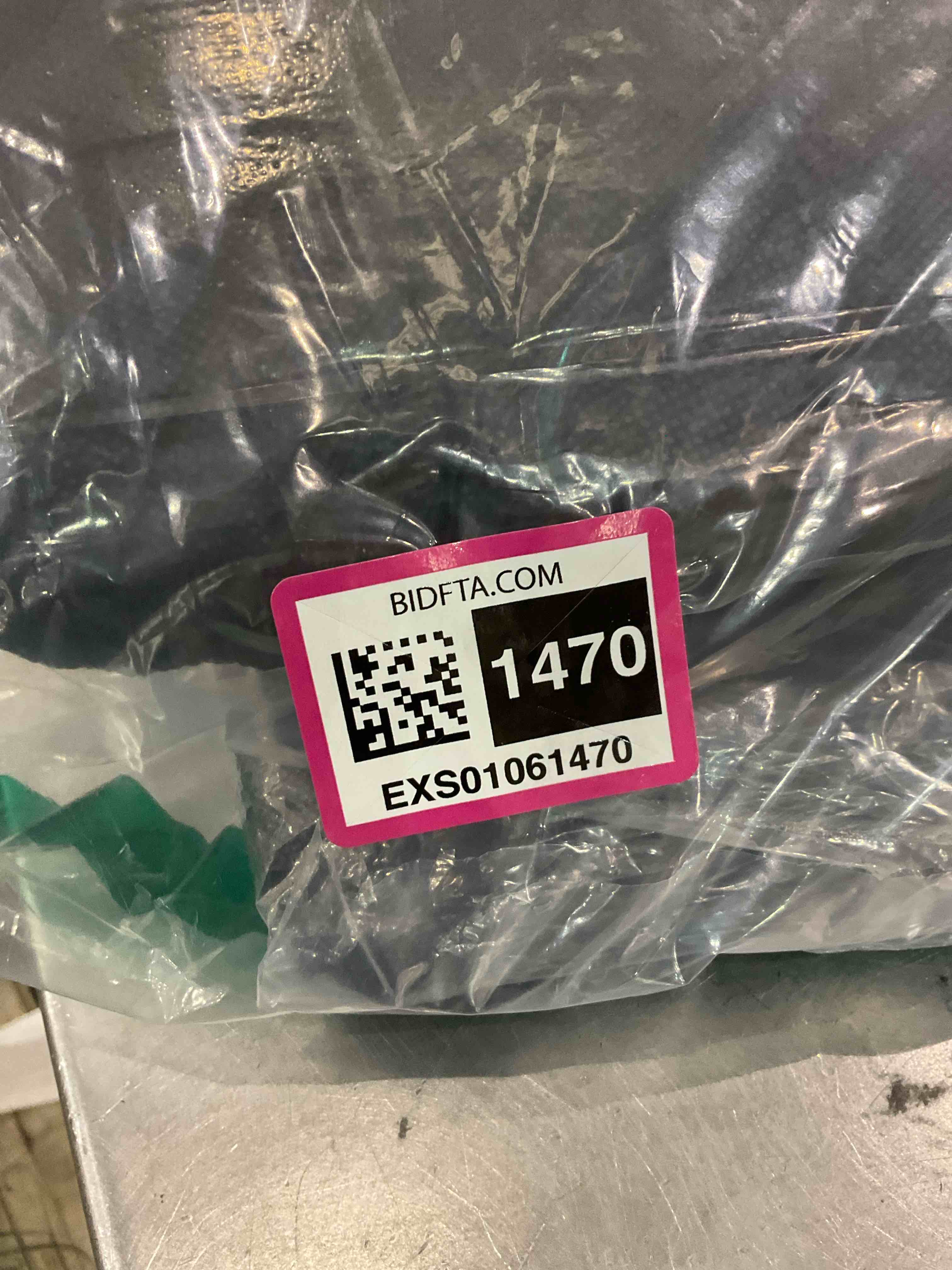 https://s3.amazonaws.com/lotting-images-prod/BargainHunt/EXS01061470_1707507963158.jpeg