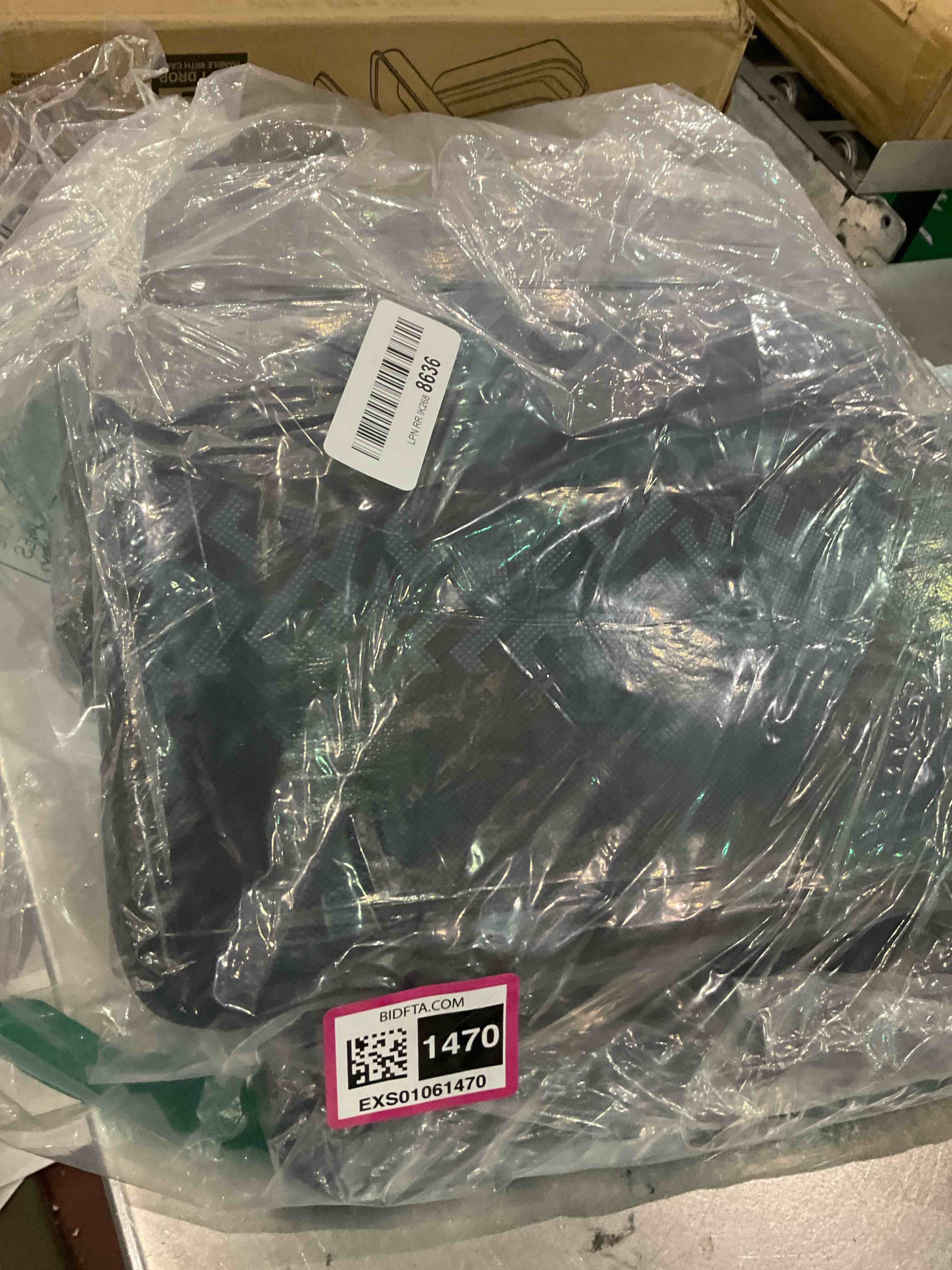 https://s3.amazonaws.com/lotting-images-prod/BargainHunt/EXS01061470_1707507964710.jpeg