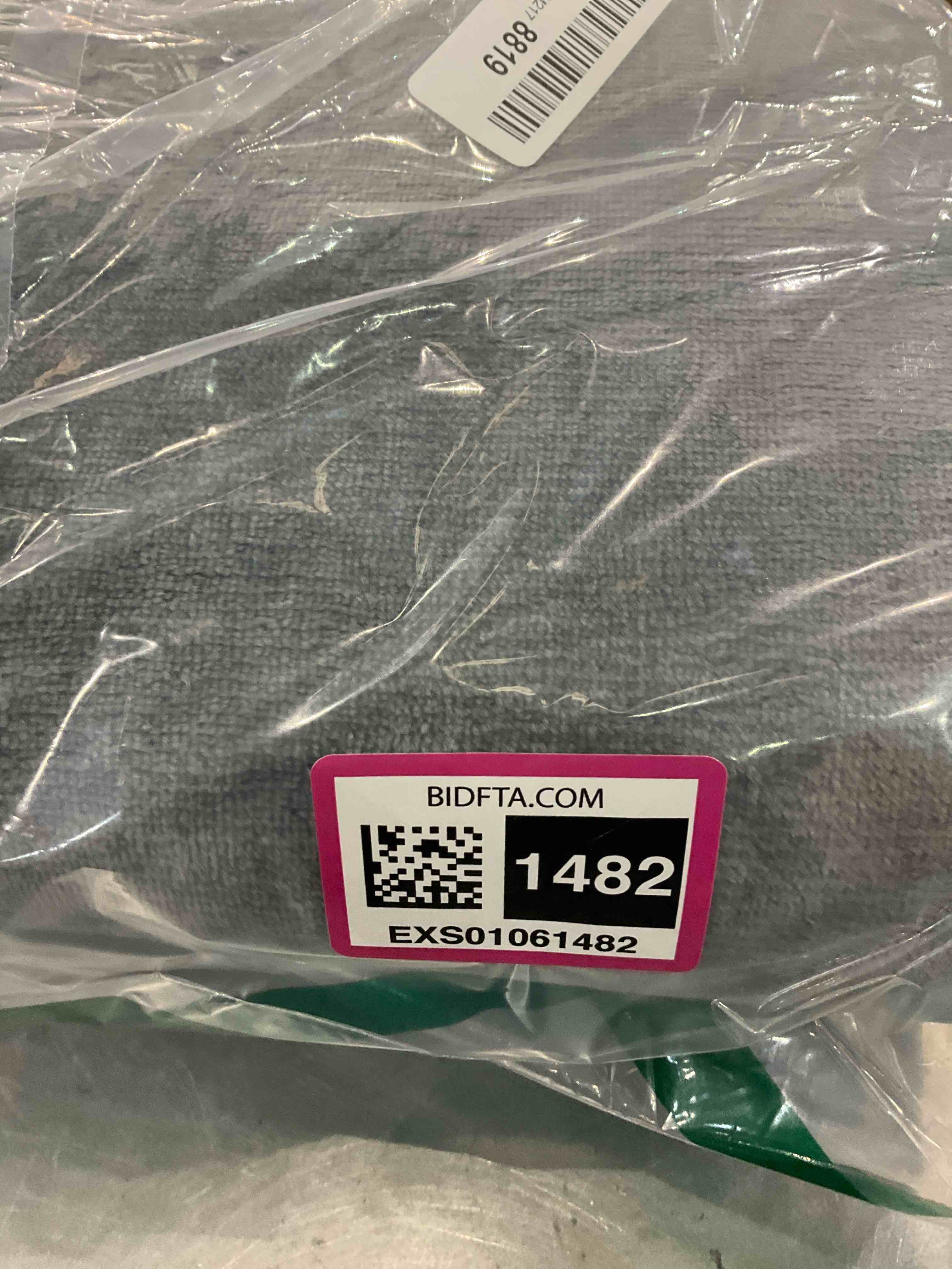 https://s3.amazonaws.com/lotting-images-prod/BargainHunt/EXS01061482_1707508871319.jpeg