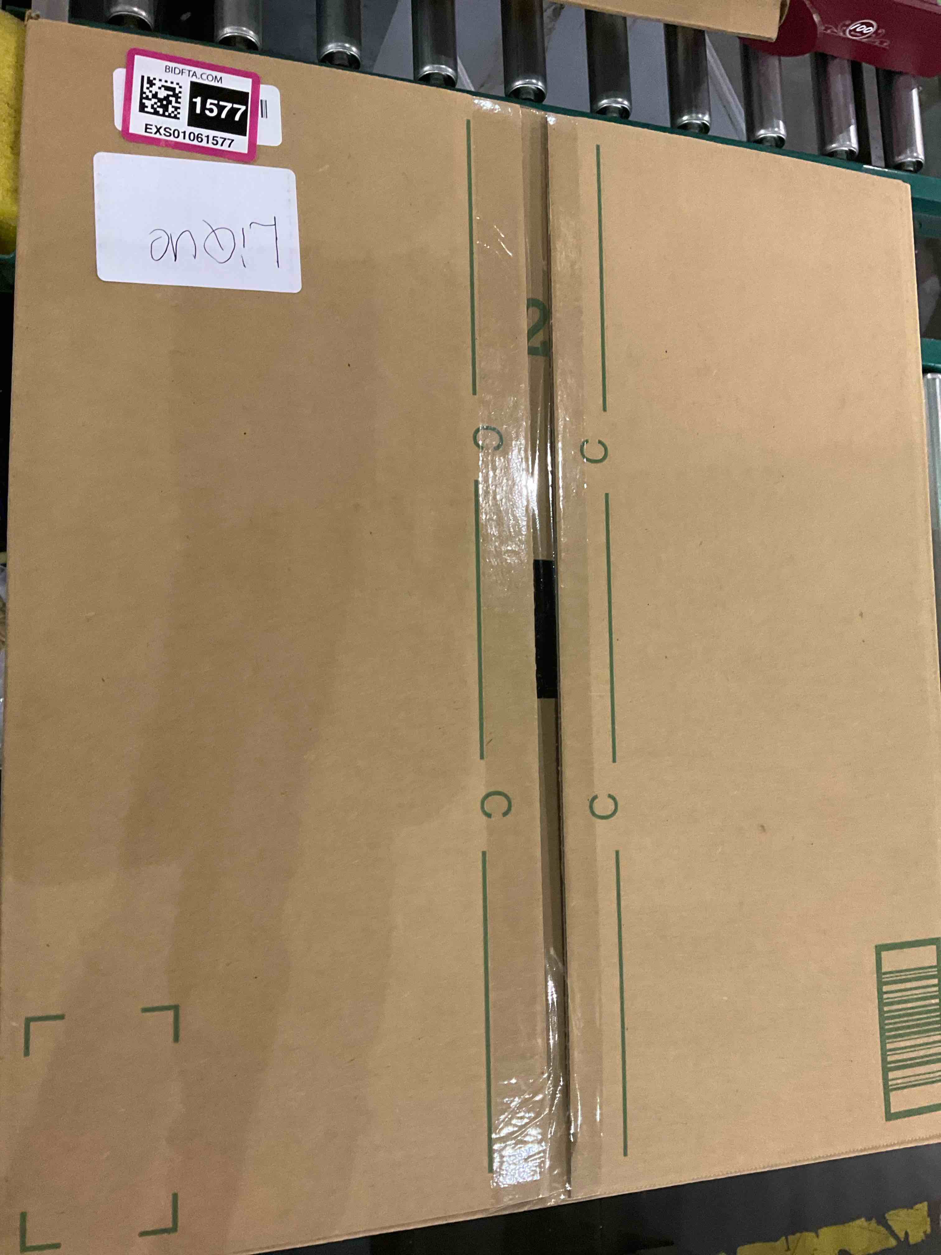 https://s3.amazonaws.com/lotting-images-prod/BargainHunt/EXS01061577_1707399213685.jpeg