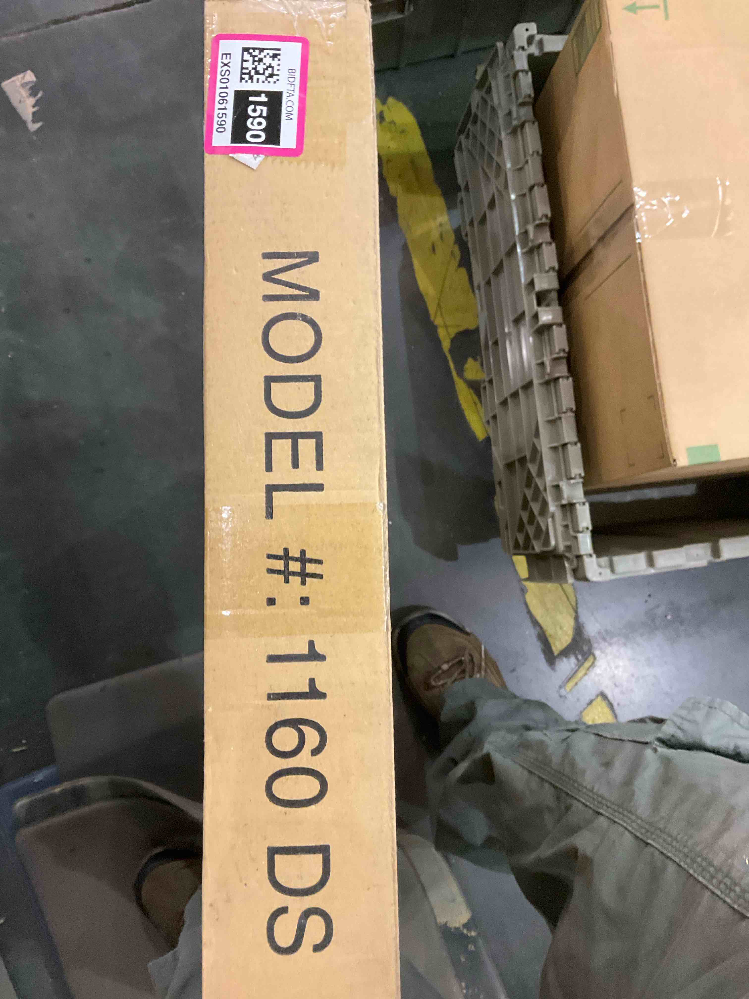 https://s3.amazonaws.com/lotting-images-prod/BargainHunt/EXS01061590_1707402442272.jpeg