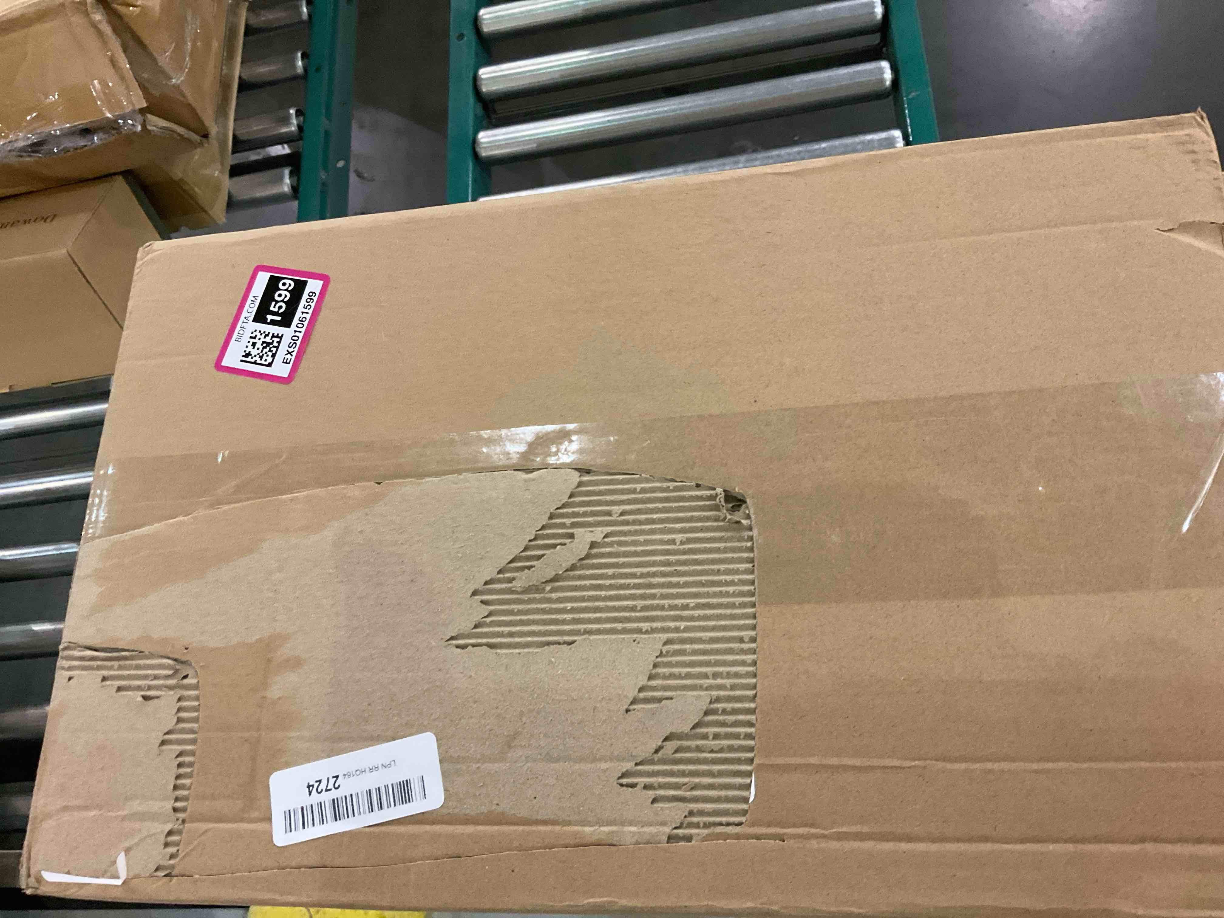https://s3.amazonaws.com/lotting-images-prod/BargainHunt/EXS01061599_1707403209146.jpeg