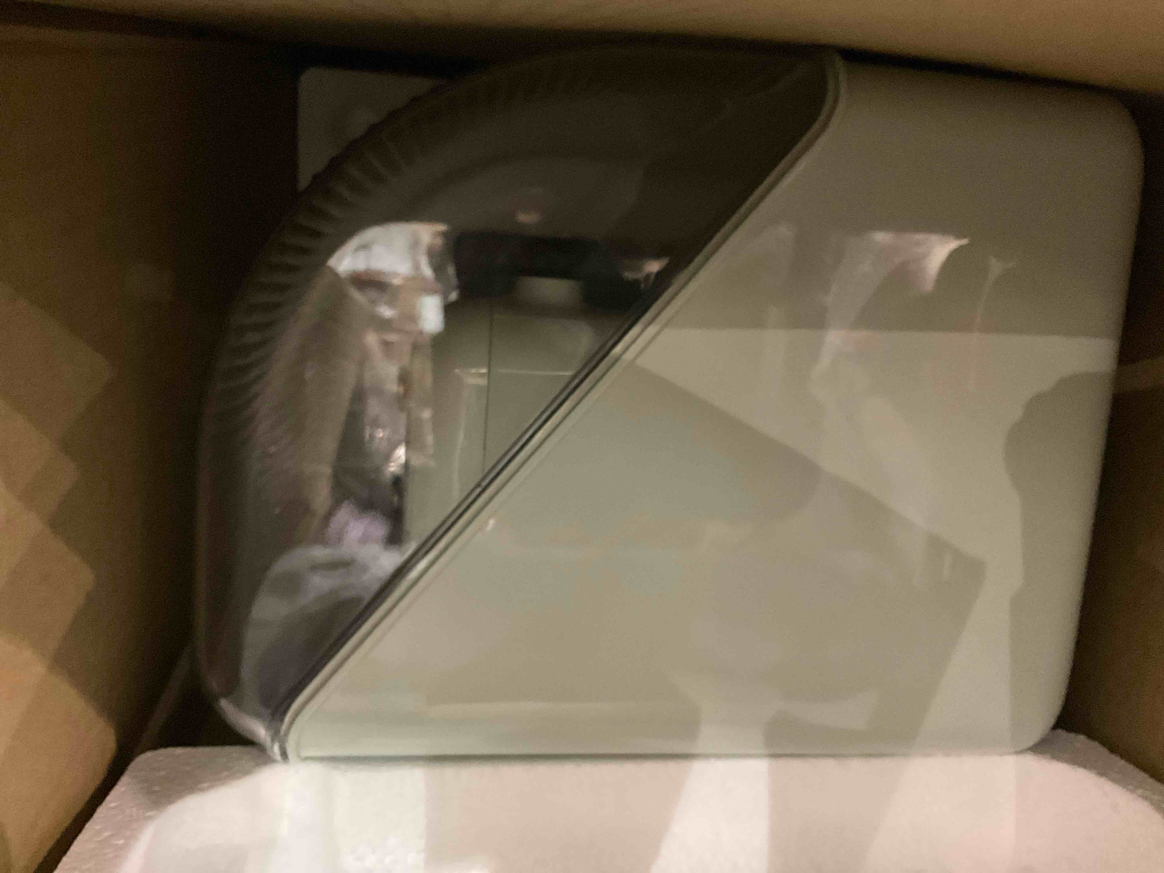 https://s3.amazonaws.com/lotting-images-prod/BargainHunt/EXS01061599_1707403253847.jpeg